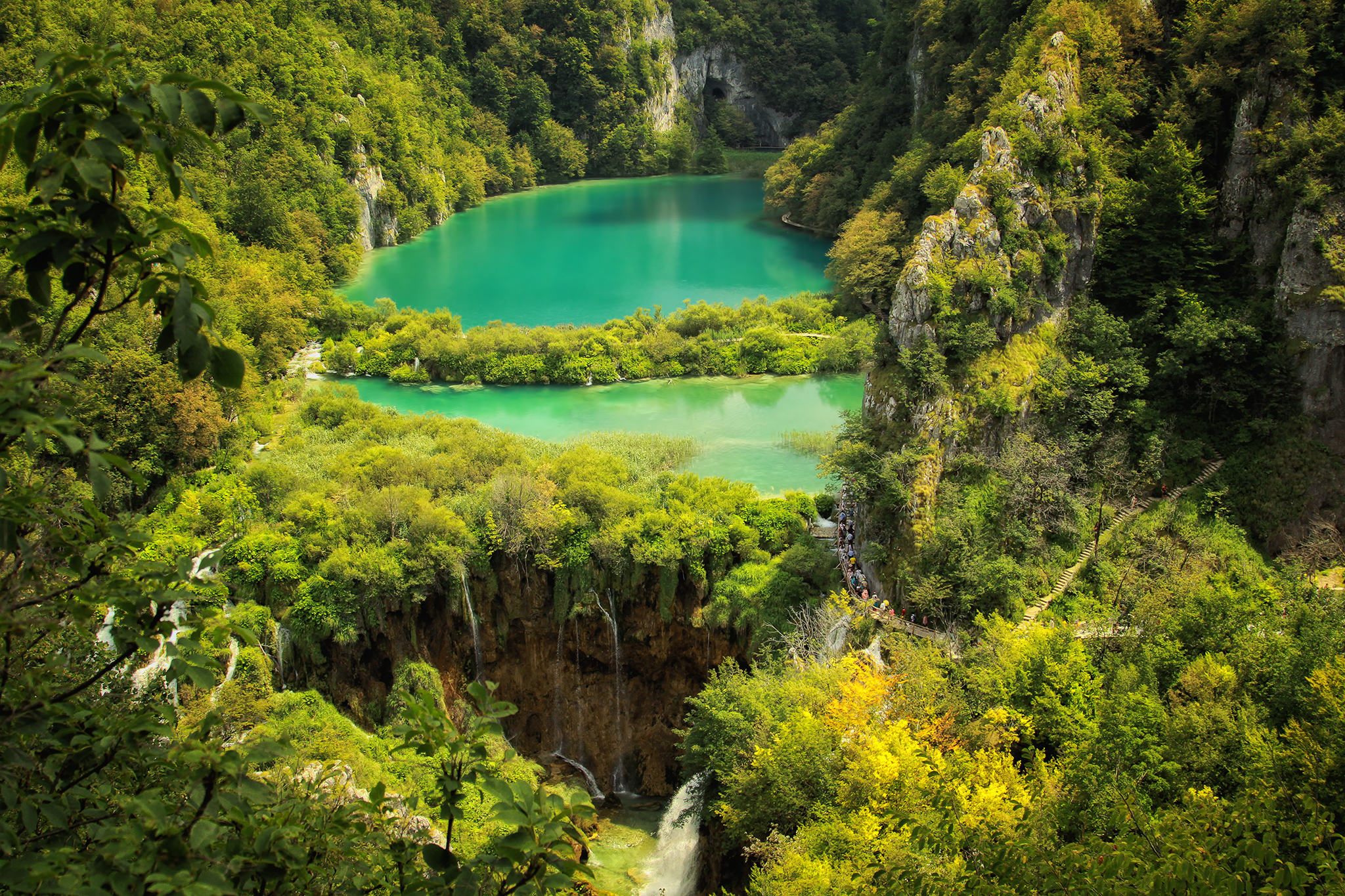 Descarga gratis la imagen Cascadas, Lago, Cascada, Bosque, Árbol, Tierra/naturaleza, Parque Nacional Del Lago De Plitvice en el escritorio de tu PC