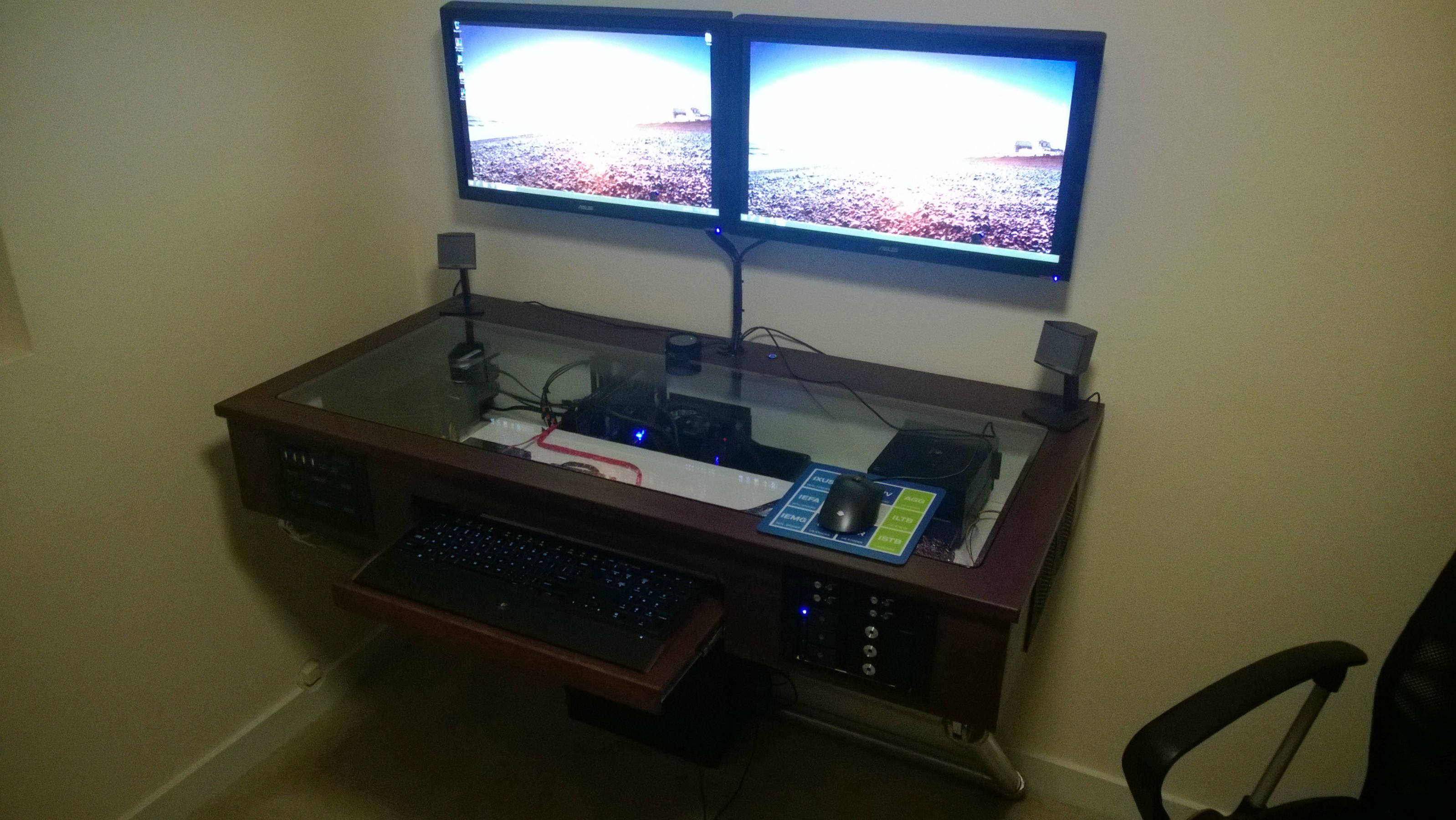 Free download wallpaper Desk, Man Made on your PC desktop