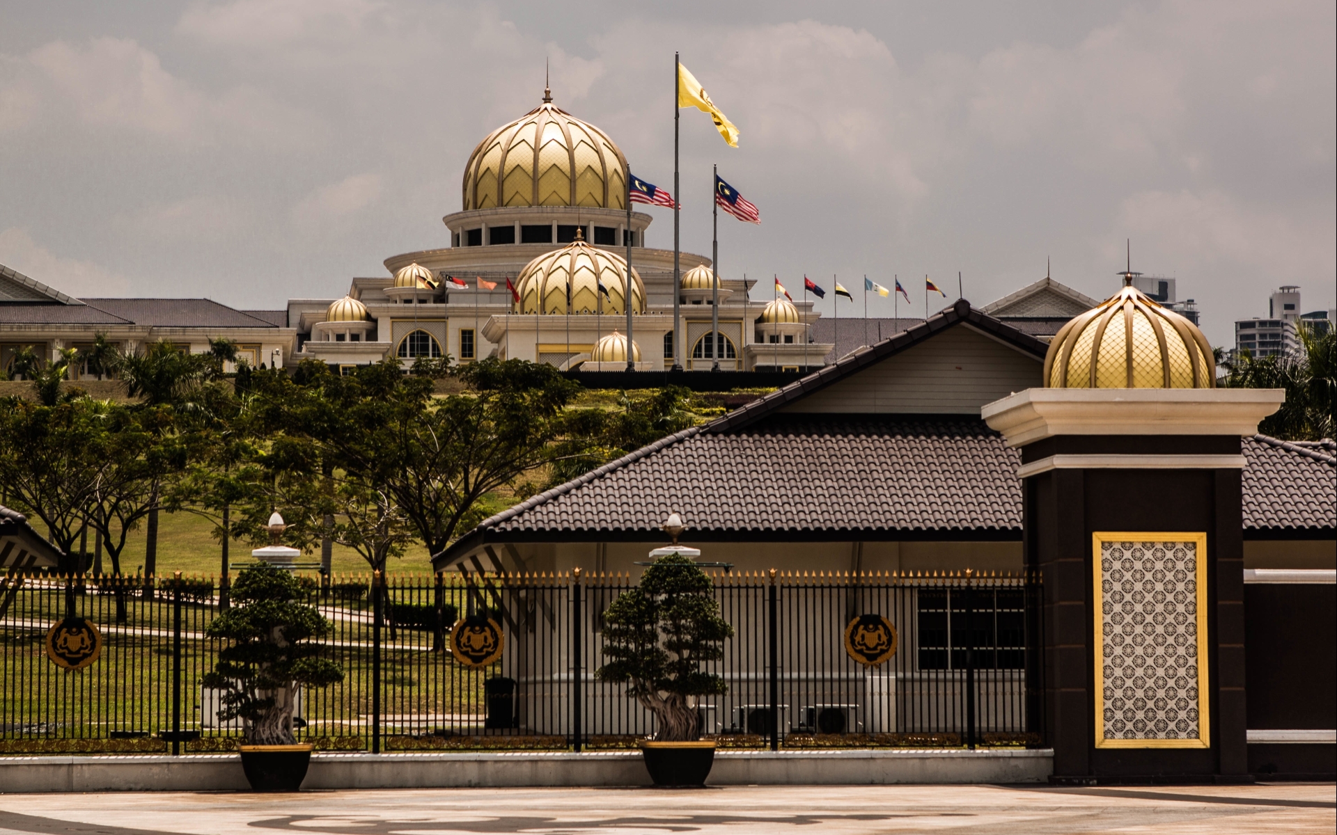 349165 Bild herunterladen menschengemacht, istana negara jakarta, paläste - Hintergrundbilder und Bildschirmschoner kostenlos