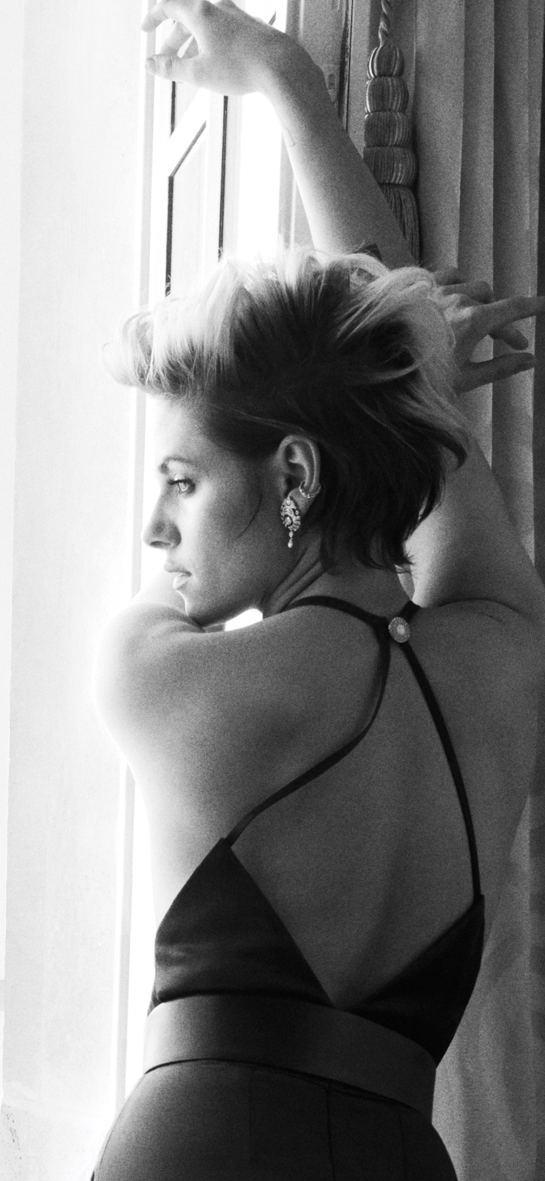 Download mobile wallpaper Kristen Stewart, Monochrome, American, Celebrity, Actress for free.