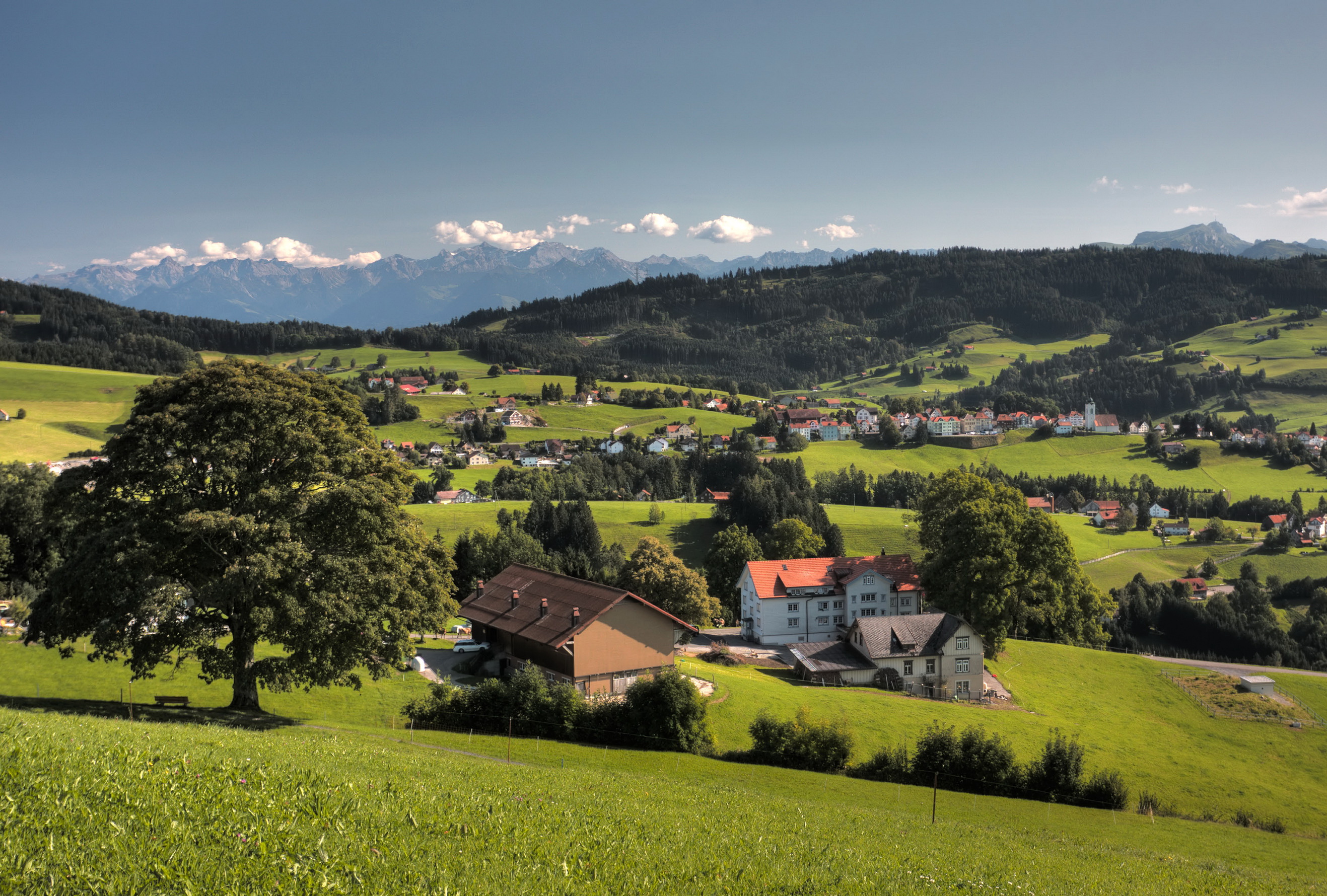 Handy-Wallpaper Stadt, Gebäude, Städte, Menschengemacht, Landschaft kostenlos herunterladen.