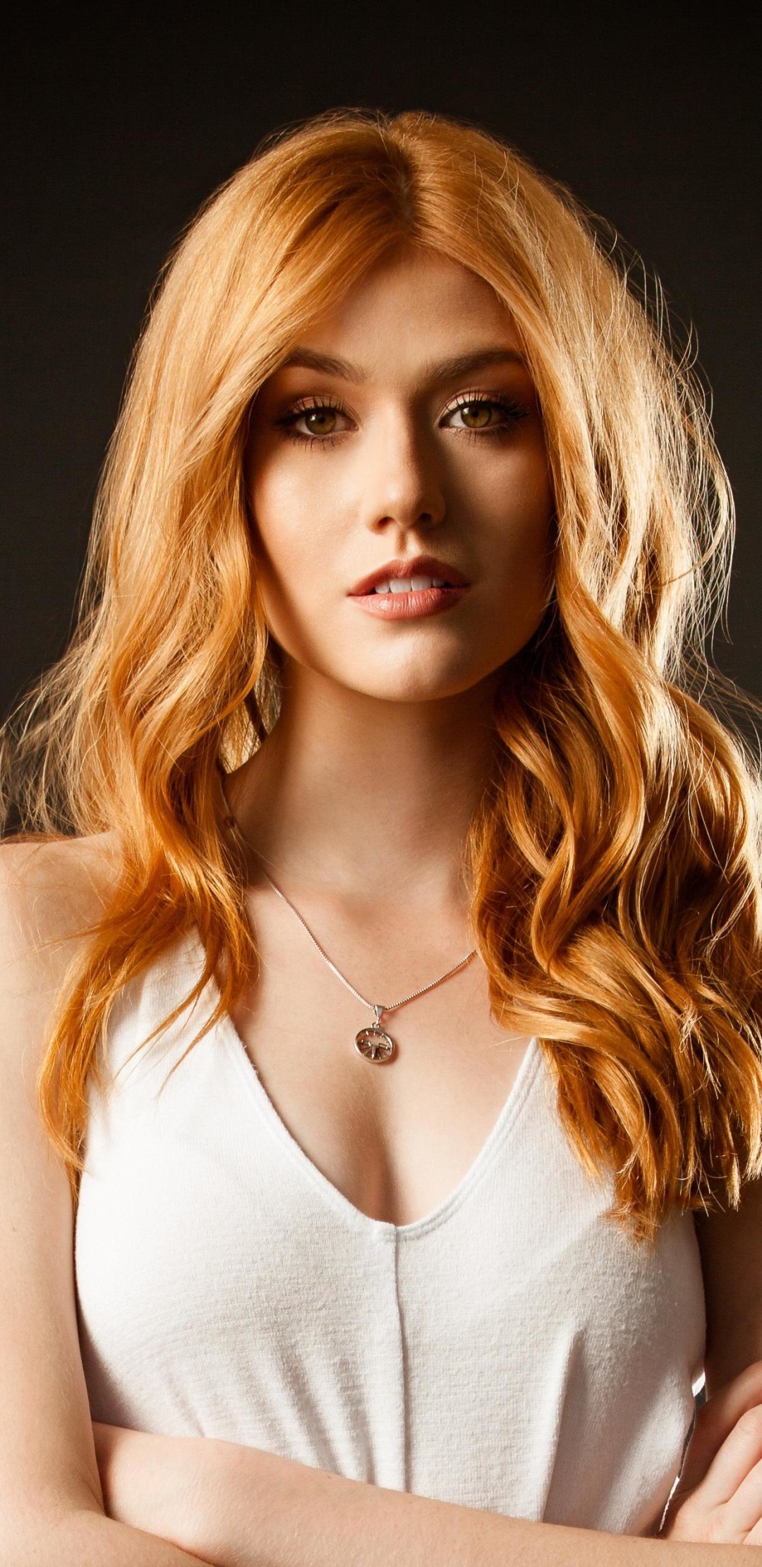 1319142 Protetores de tela e papéis de parede Katherine Mcnamara em seu telefone. Baixe  fotos gratuitamente