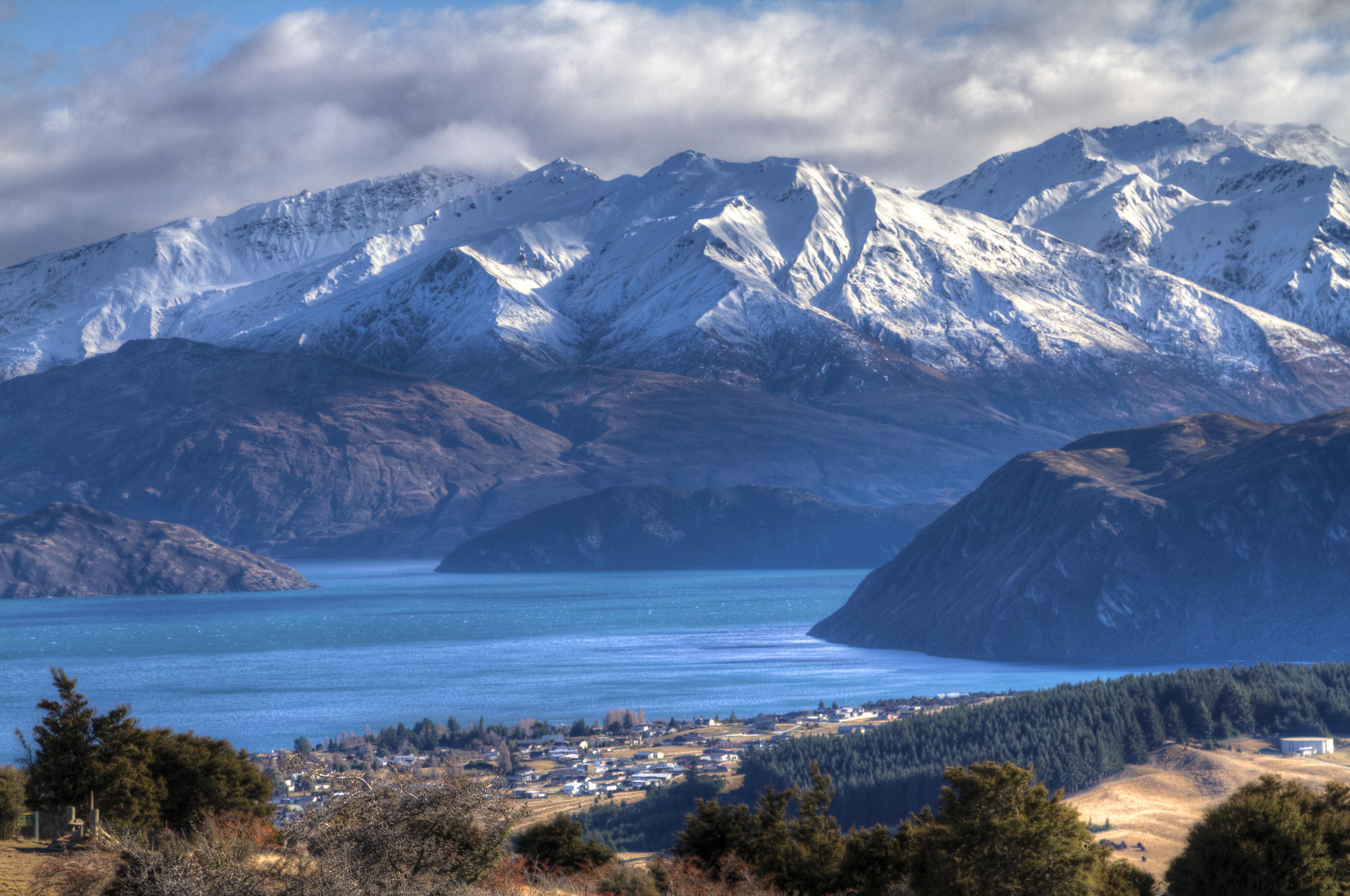 Download mobile wallpaper Aotearoa, Southern Alps, New Zealand, Lake Wānaka, Lakes, Lake, Mountain, Earth, Cloud, Landscape for free.