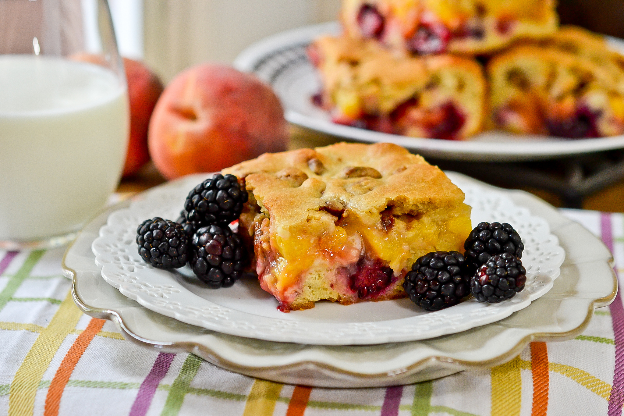 Laden Sie das Lebensmittel, Berries, Blackberry, Kuchen, Teller, Pie-Bild kostenlos auf Ihren PC-Desktop herunter