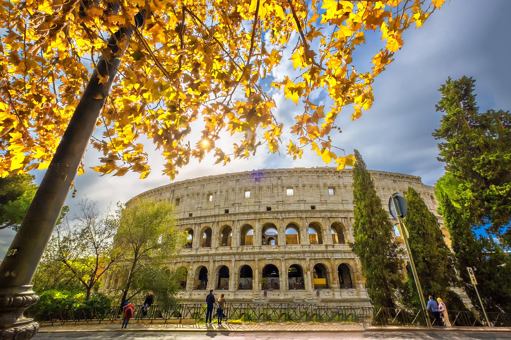 Laden Sie das Kolosseum, Italien, Rom, Monumente, Menschengemacht-Bild kostenlos auf Ihren PC-Desktop herunter
