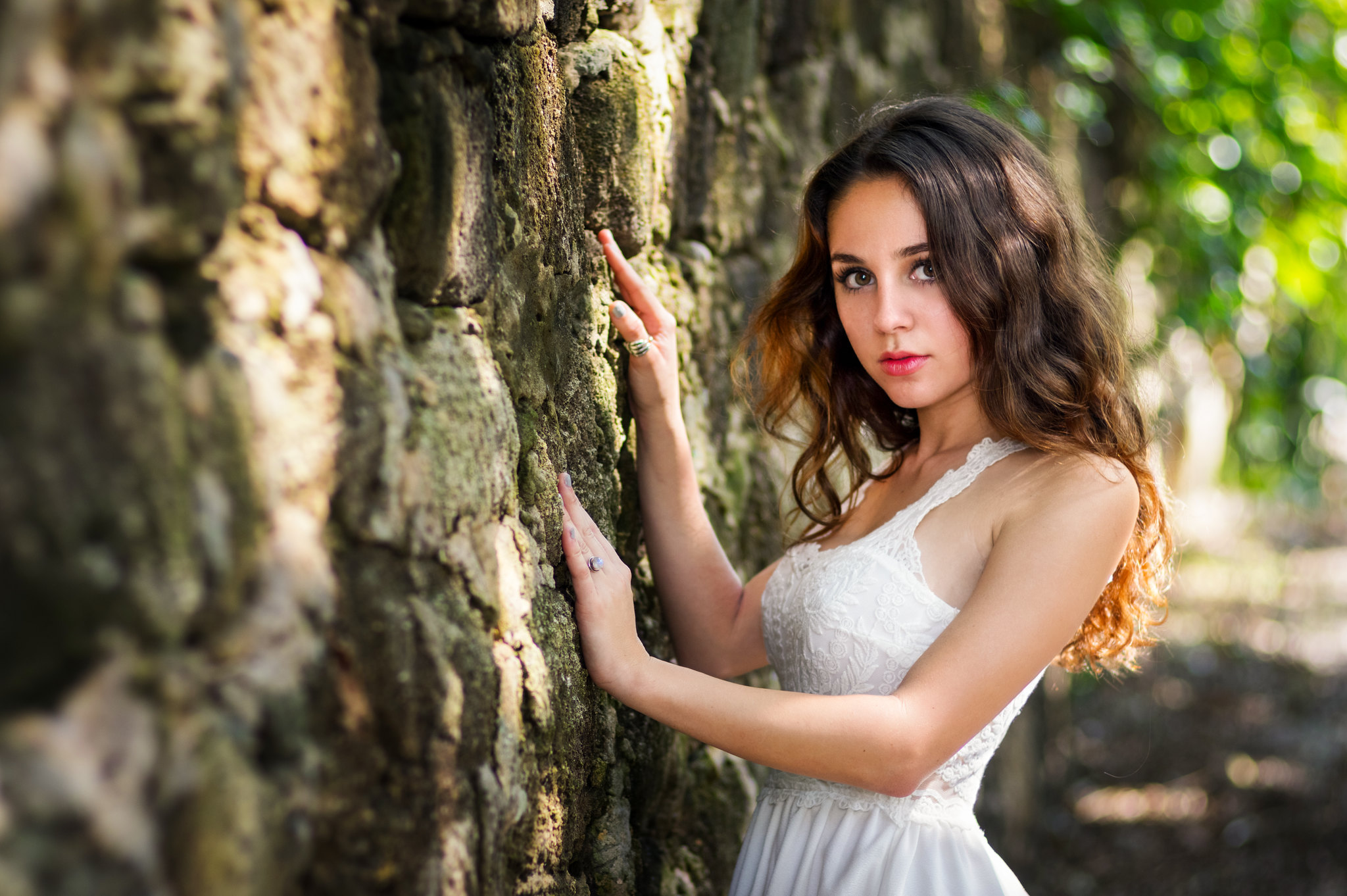 Baixe gratuitamente a imagem Modelo, Mulheres, Cabelo Castanho, Profundidade De Campo, Vestido Branco na área de trabalho do seu PC