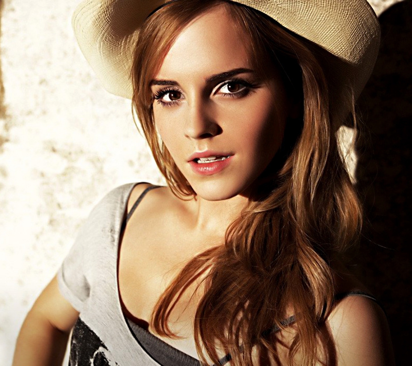 Free download wallpaper Emma Watson, Celebrity on your PC desktop