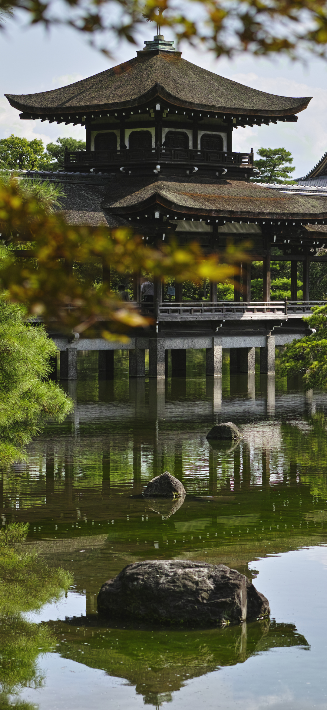 1164683 descargar fondo de pantalla hecho por el hombre, kioto, estanque, pagoda, pabellón, jardín, japón, ciudades: protectores de pantalla e imágenes gratis