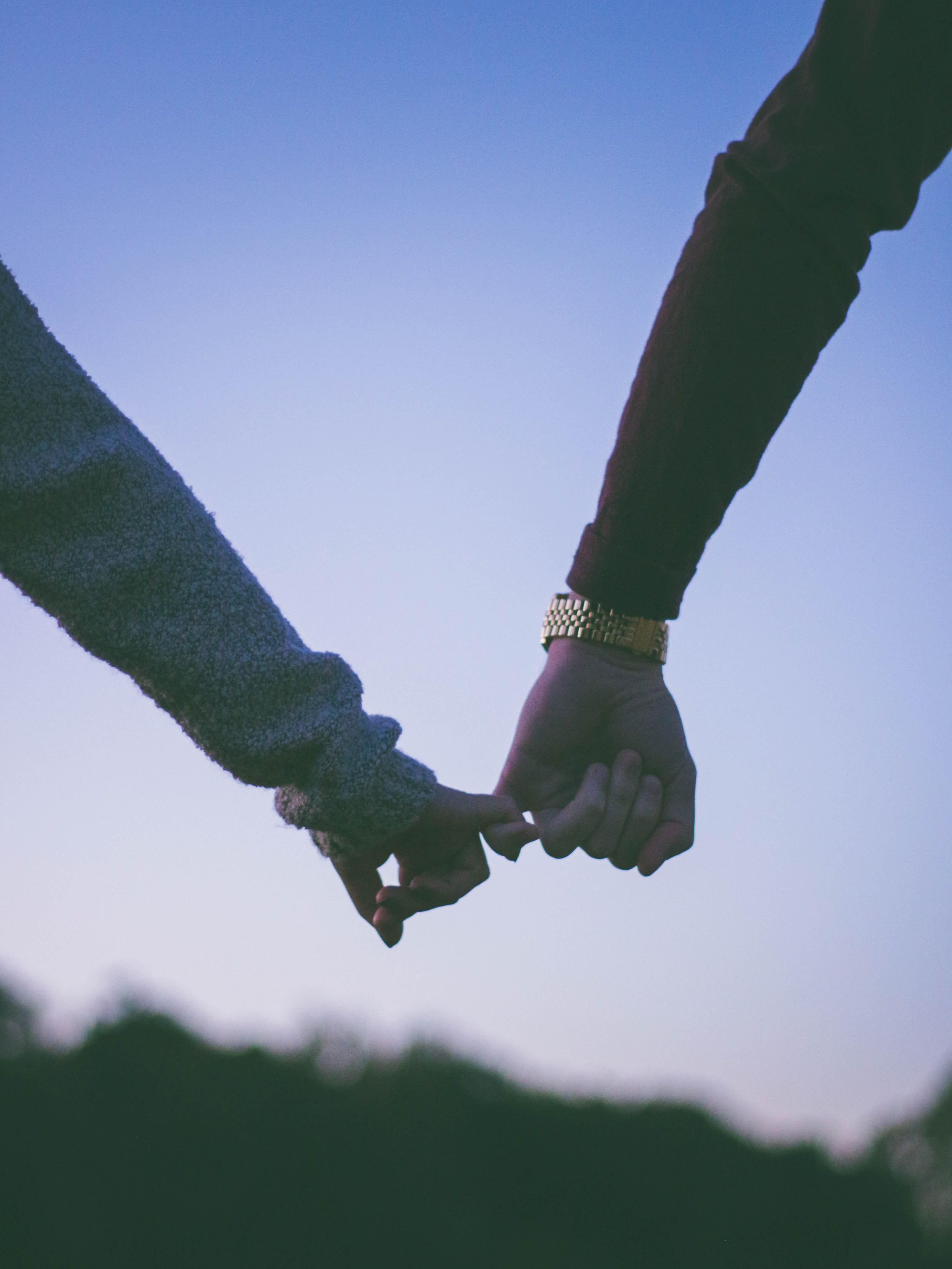 pair, love, couple, hands lock screen backgrounds