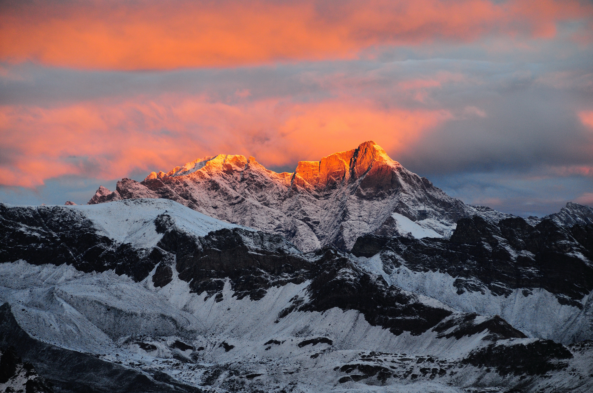 371532壁紙のダウンロードアルプス山, 地球, アルプス, イタリア, 山, ピーク, 雪, 日没, 山岳-スクリーンセーバーと写真を無料で