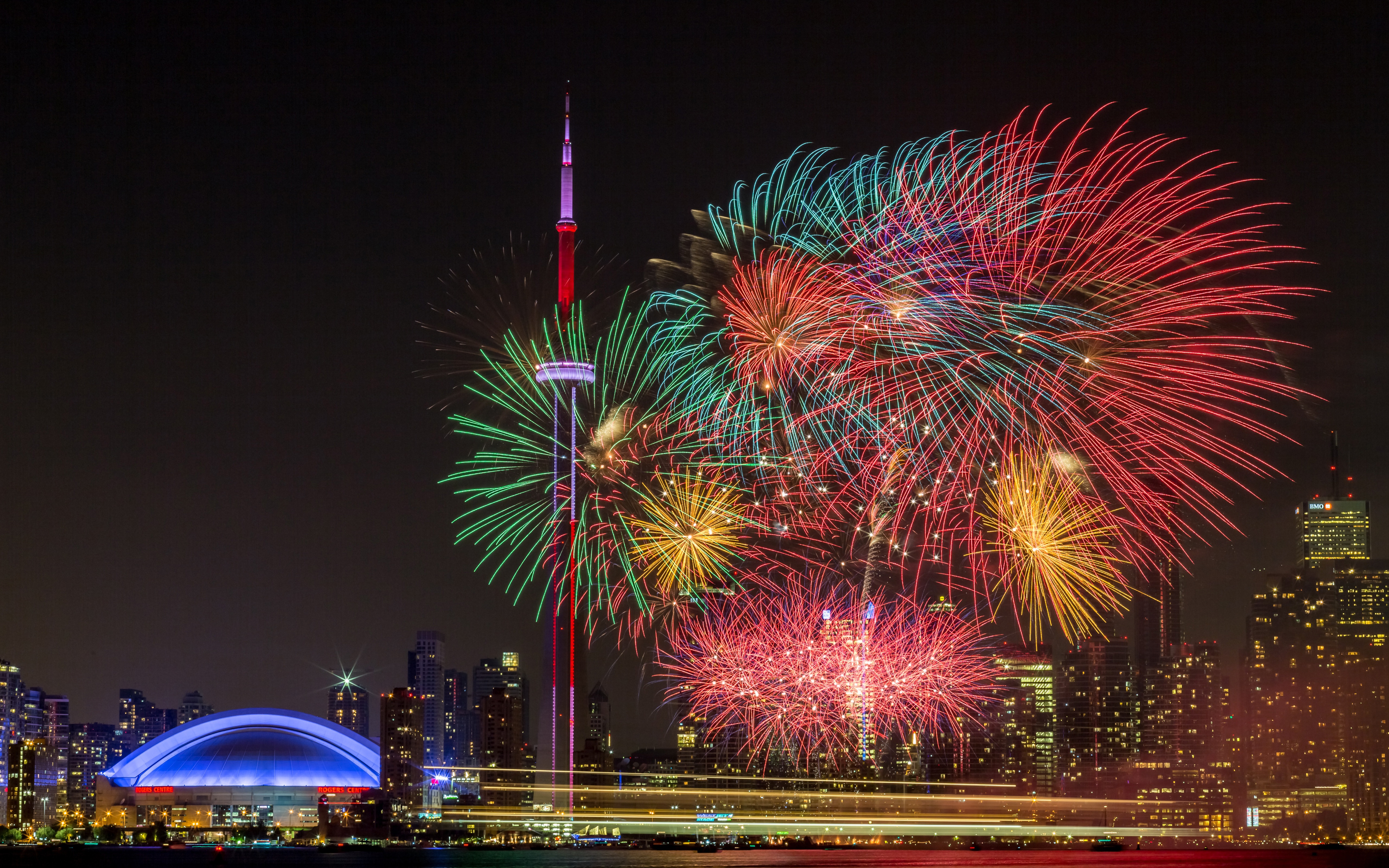 Laden Sie das Kanada, Licht, Feuerwerk, Fotografie, Toronto, Nacht, Großstadt-Bild kostenlos auf Ihren PC-Desktop herunter