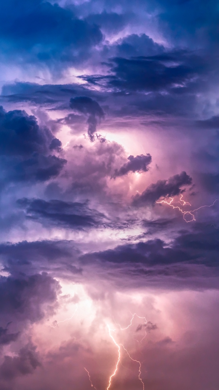 Скачать картинку Природа, Облака, Молния, Облако, Фотографии, Буря в телефон бесплатно.