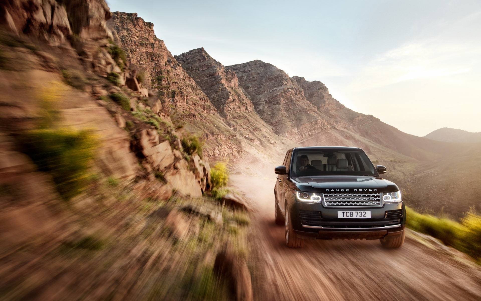 Скачать картинку Range Rover, Черная Машина, Транспортные Средства в телефон бесплатно.