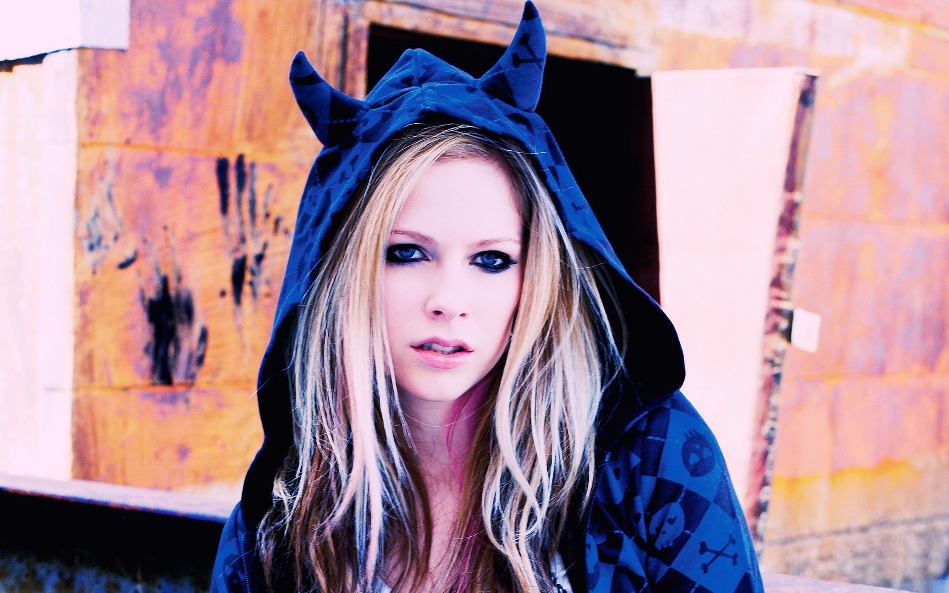 Handy-Wallpaper Avril Lavigne, Musik kostenlos herunterladen.