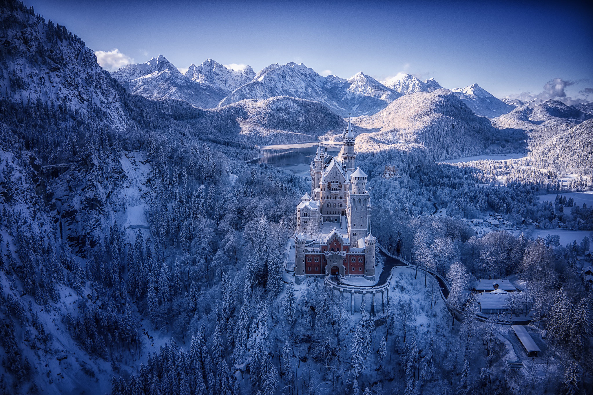 PCデスクトップに冬, 城, ドイツ, ノイシュヴァンシュタイン城, マンメイド画像を無料でダウンロード