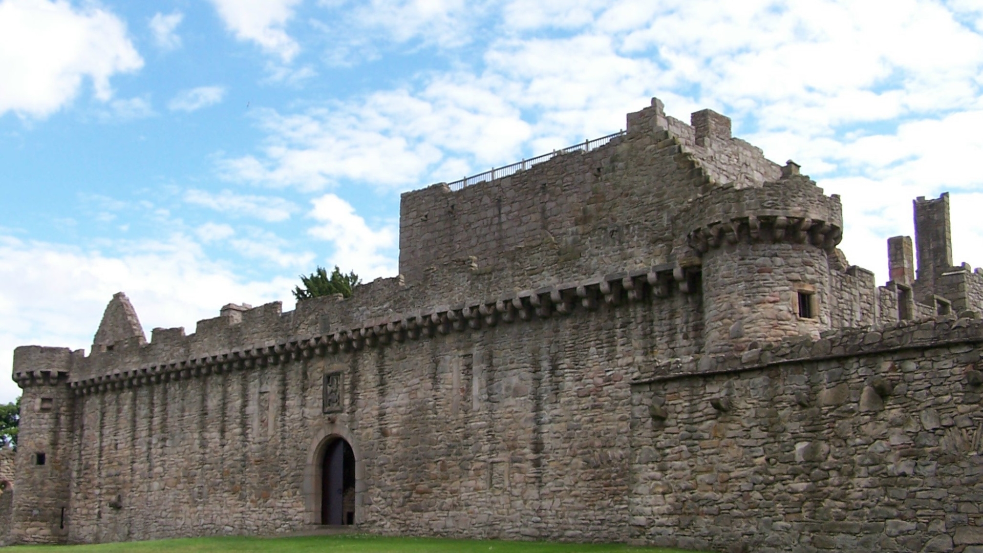 Download mobile wallpaper Craigmillar Castle, Man Made, Castles for free.