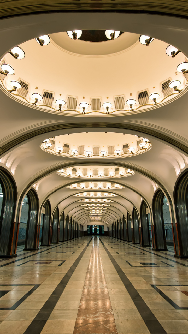 Download mobile wallpaper Tunnel, Underground, Subway, Railroad, Moscow, Man Made for free.