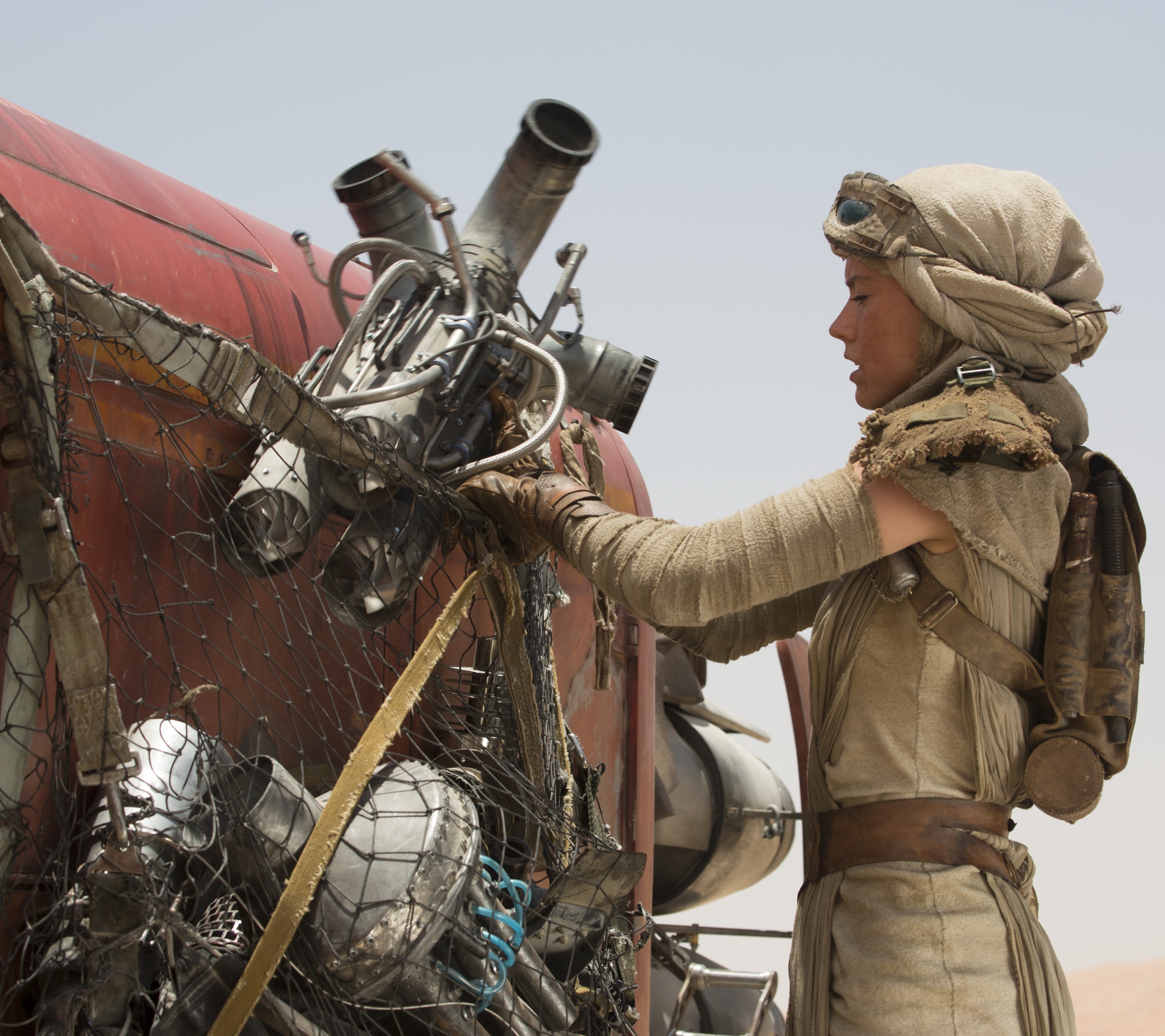 Baixe gratuitamente a imagem Filme, Guerra Nas Estrelas, Guerra Das Estrelas, Star Wars: Episódio Vii O Despertar Da Força, Daisy Ridley, Rei (Guerra Nas Estrelas) na área de trabalho do seu PC