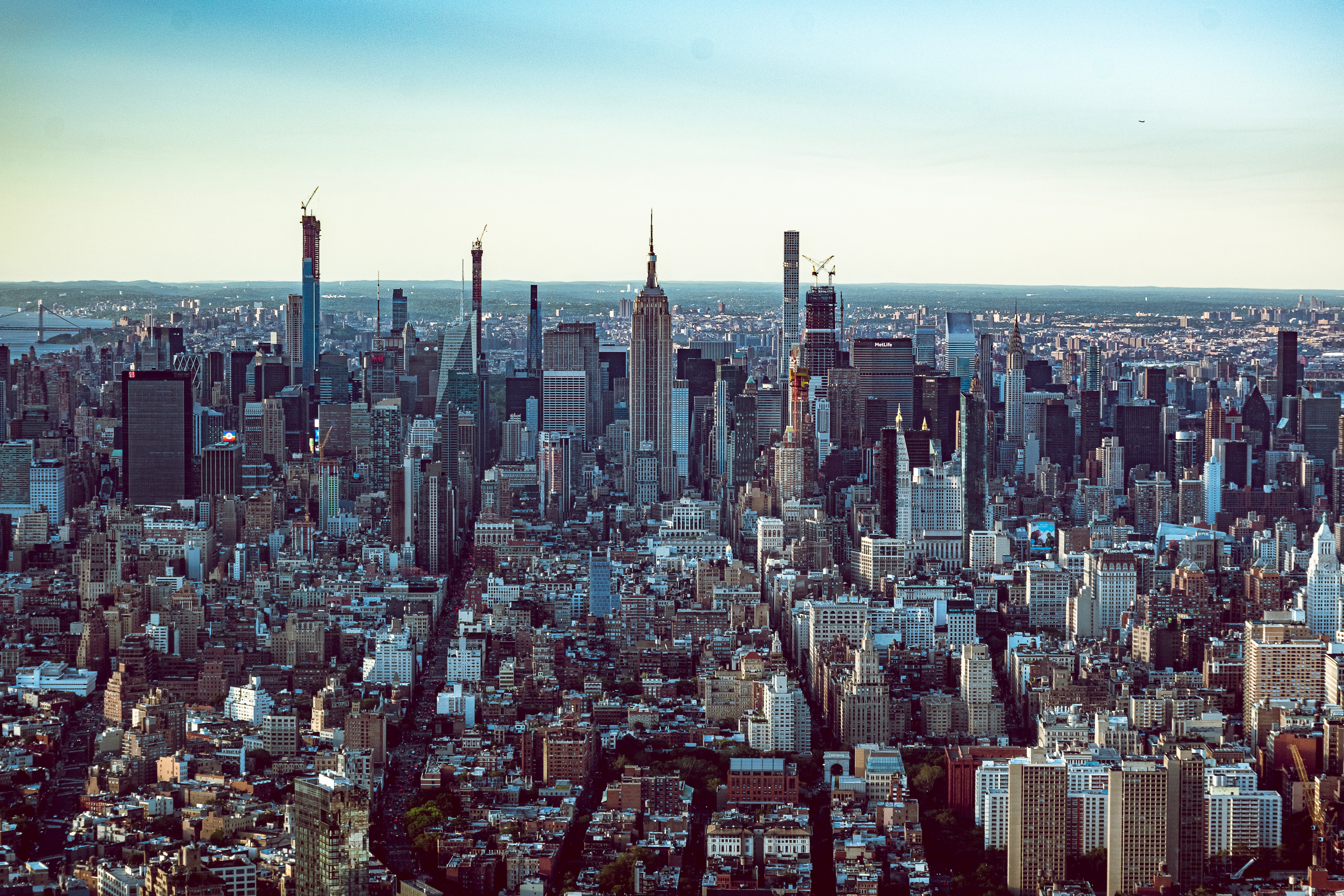 Скачать картинку Нью Йорк, Небоскреб, Здания, Города, Город, Архитектура, Сша в телефон бесплатно.