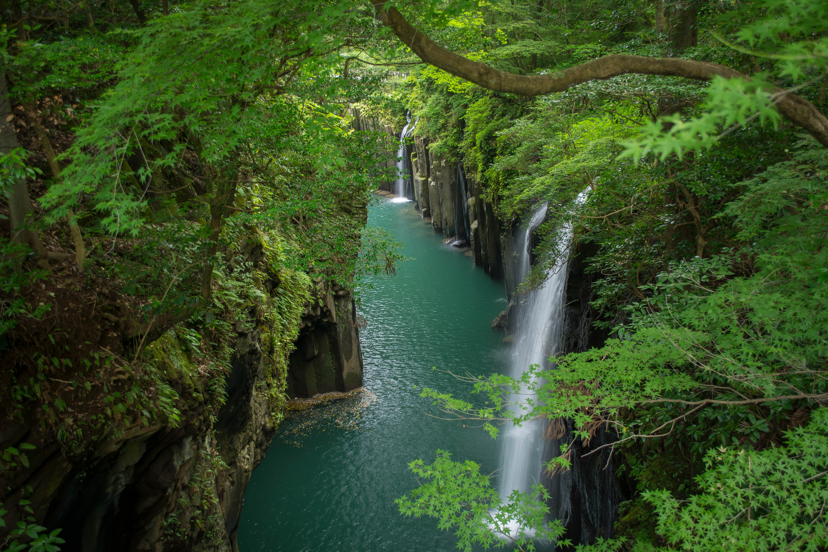 Скачать обои бесплатно Природа, Река, Водопады, Водопад, Зелень, Япония, Земля/природа картинка на рабочий стол ПК