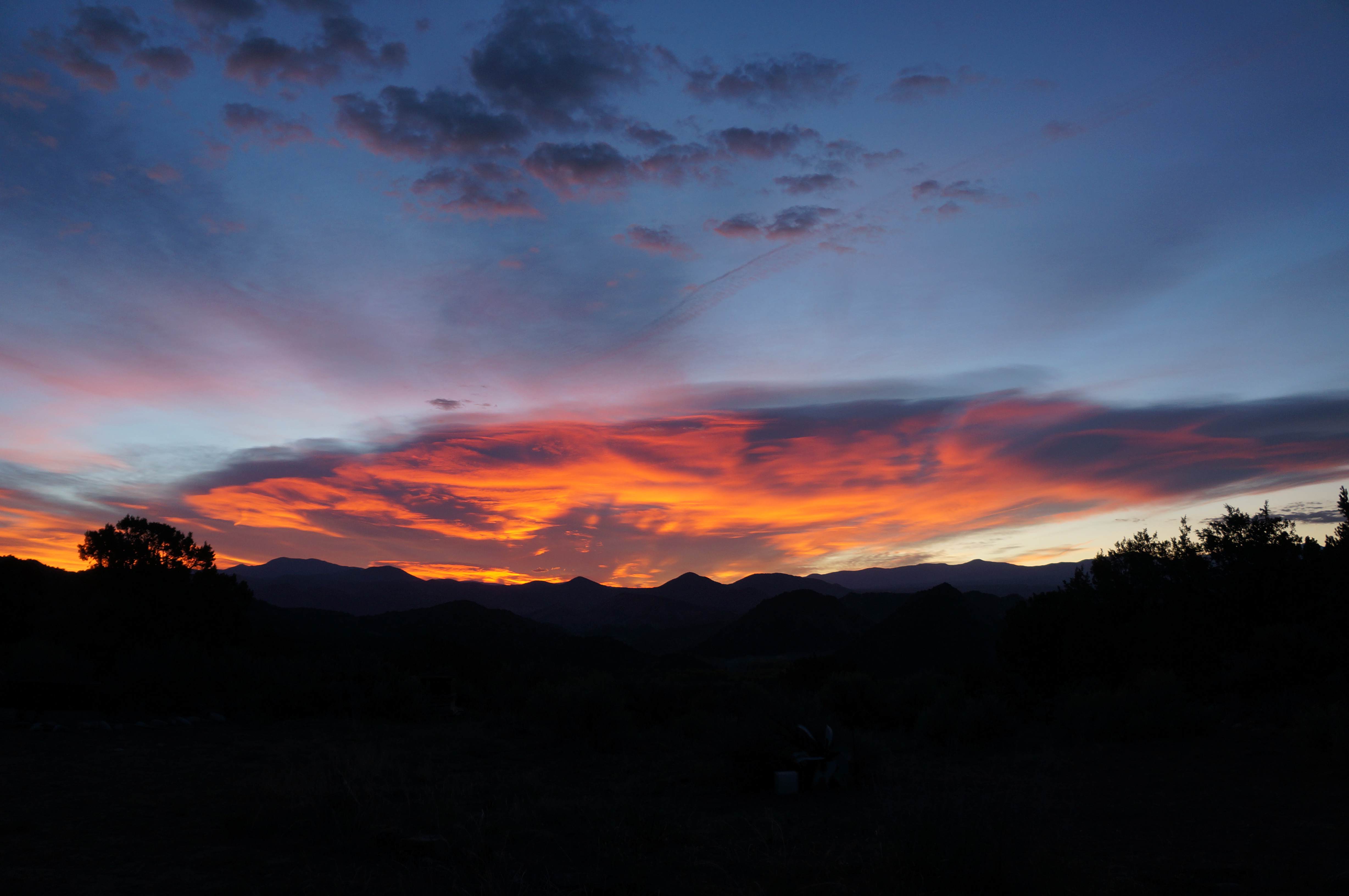 Download mobile wallpaper Dusk, Twilight, Sunset, Mountains, Landscape, Dark for free.