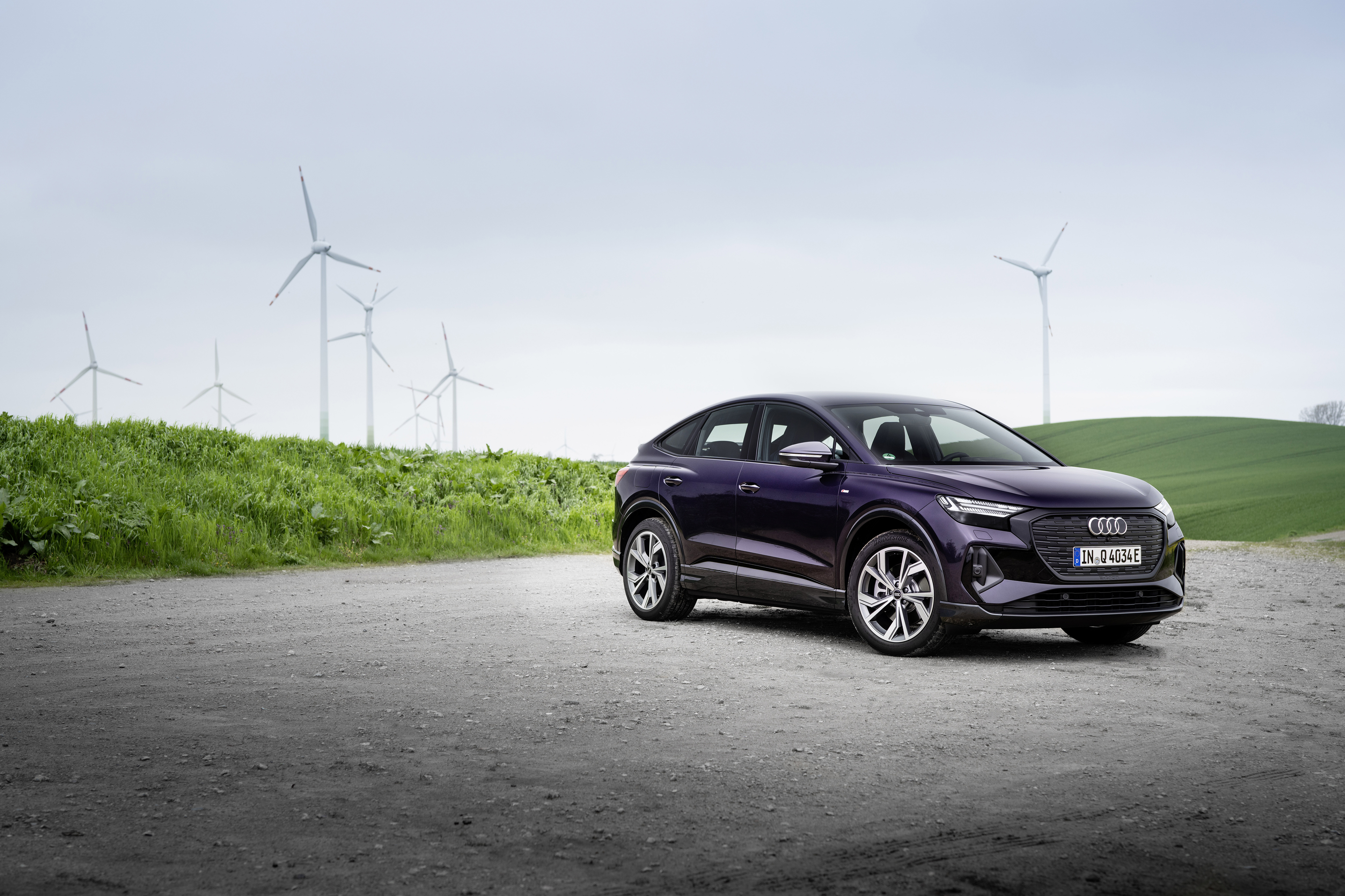 Download mobile wallpaper Audi, Suv, Electric Car, Vehicles, Audi Q4 E Tron for free.