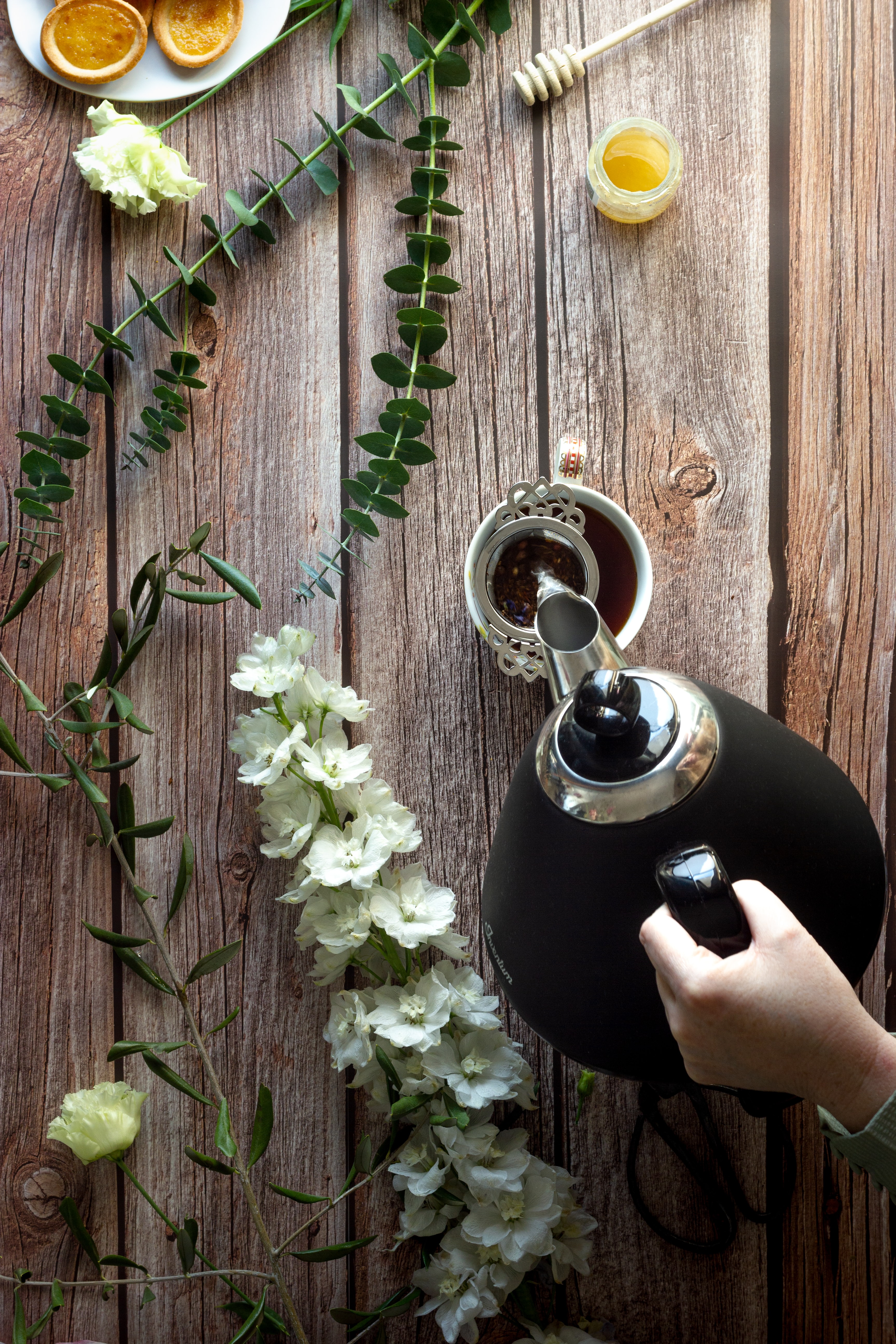 android food, flowers, hand, cup, tea, teapot, kettle