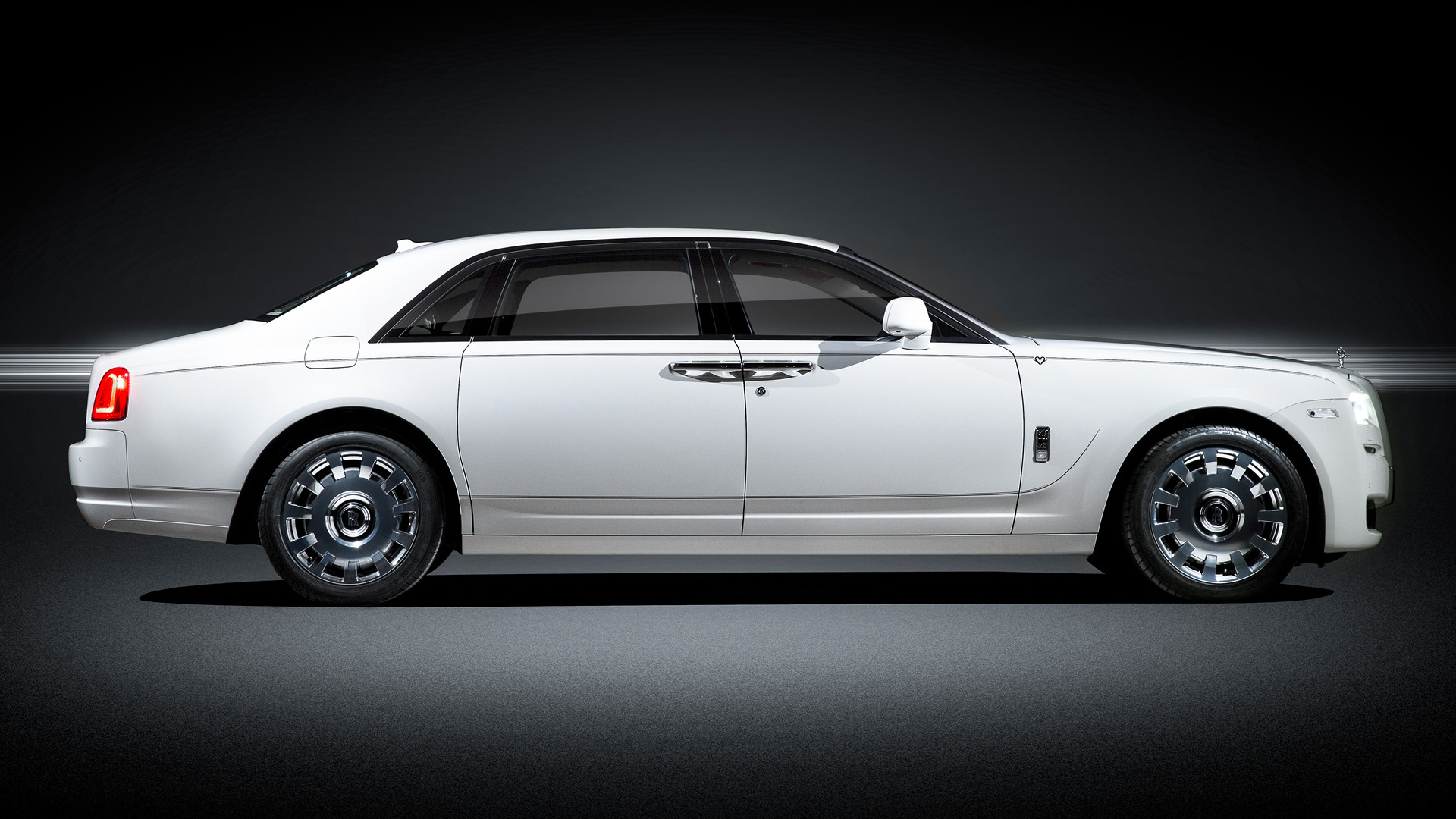 Laden Sie Rolls Royce Ghost Ewige Liebe HD-Desktop-Hintergründe herunter