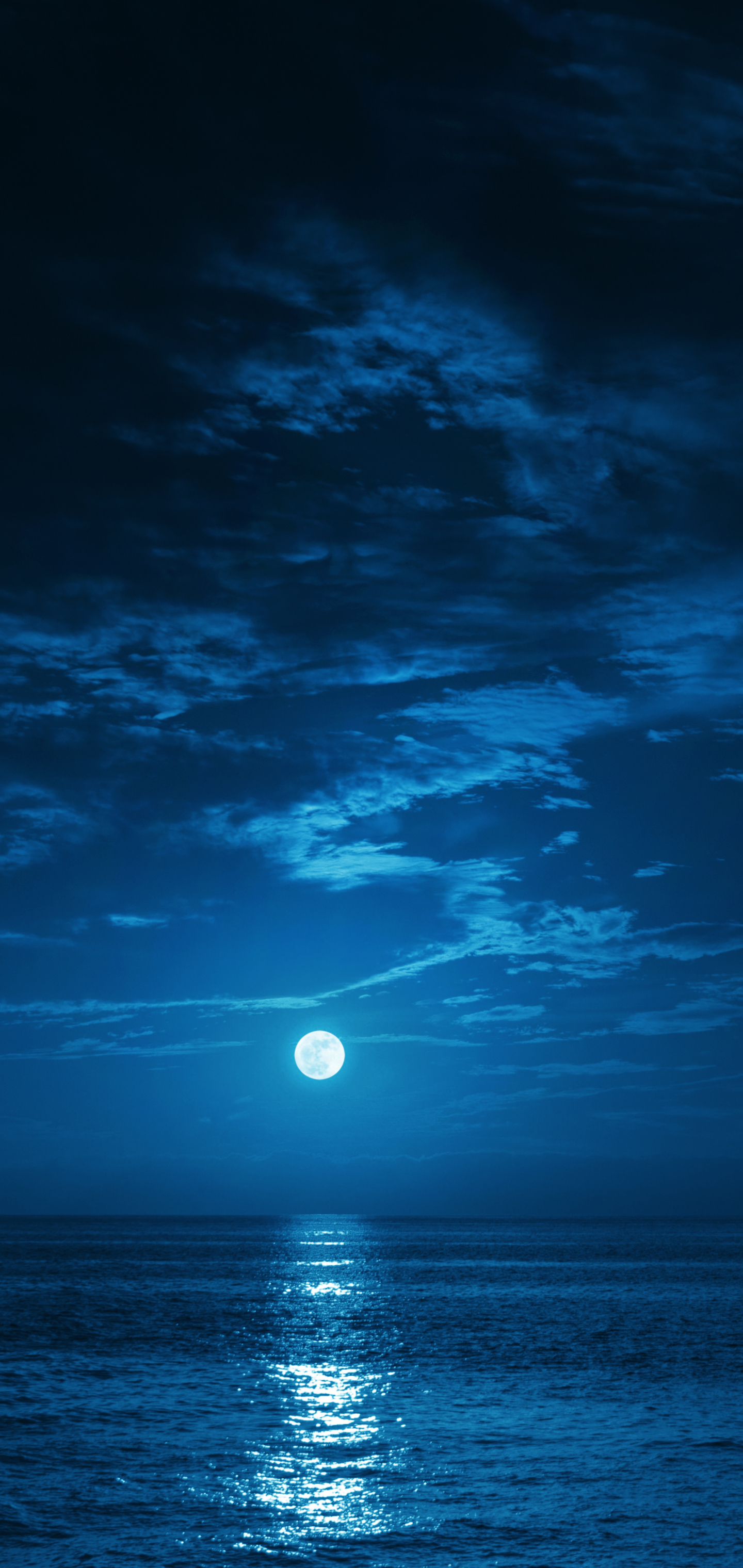 Скачать картинку Ночь, Облака, Луна, Океан, Облако, Земля/природа в телефон бесплатно.