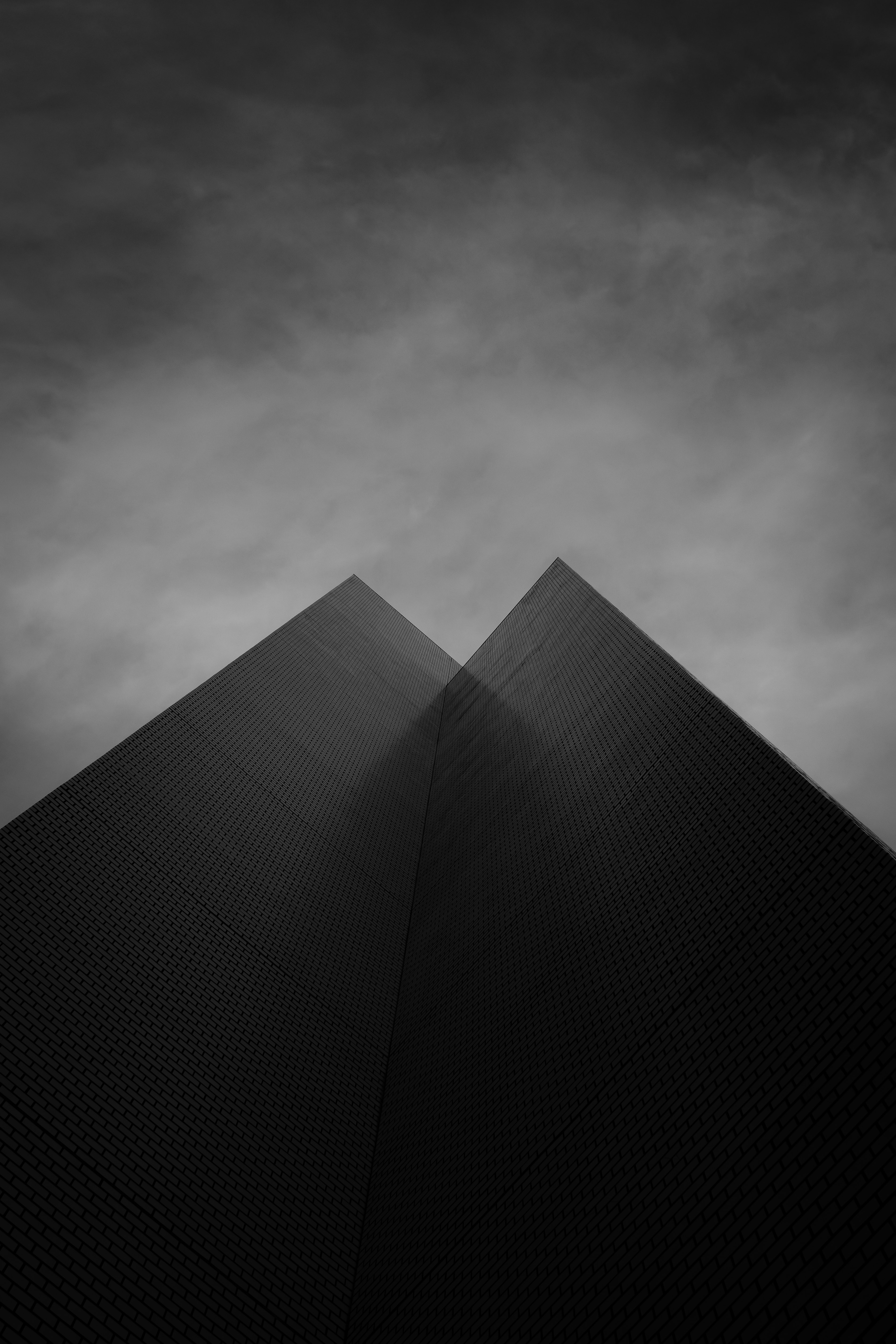 bottom view, bw, sky, black, building, chb, facade