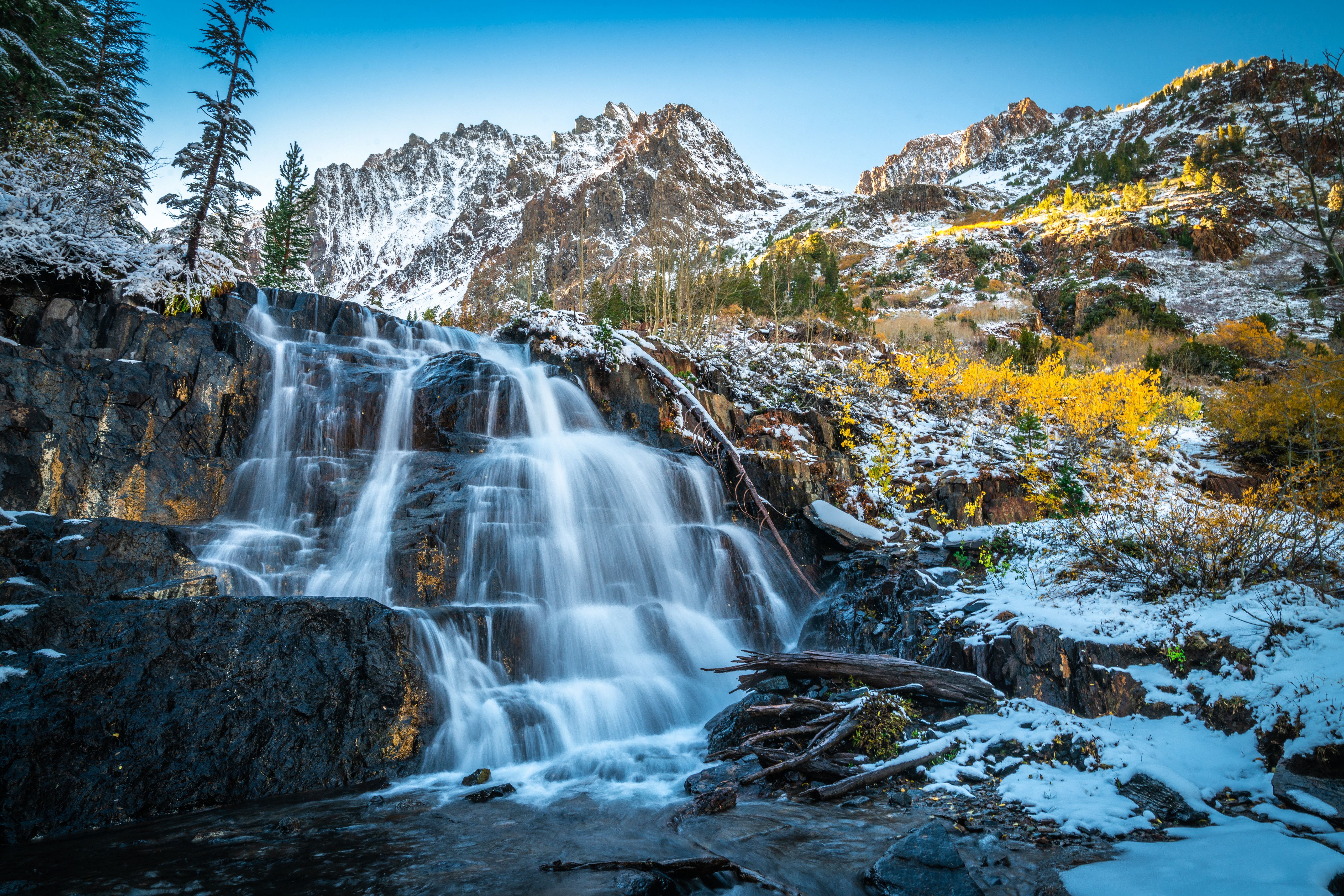 Descarga gratuita de fondo de pantalla para móvil de Naturaleza, Cascadas, Montaña, Cascada, California, Tierra/naturaleza.