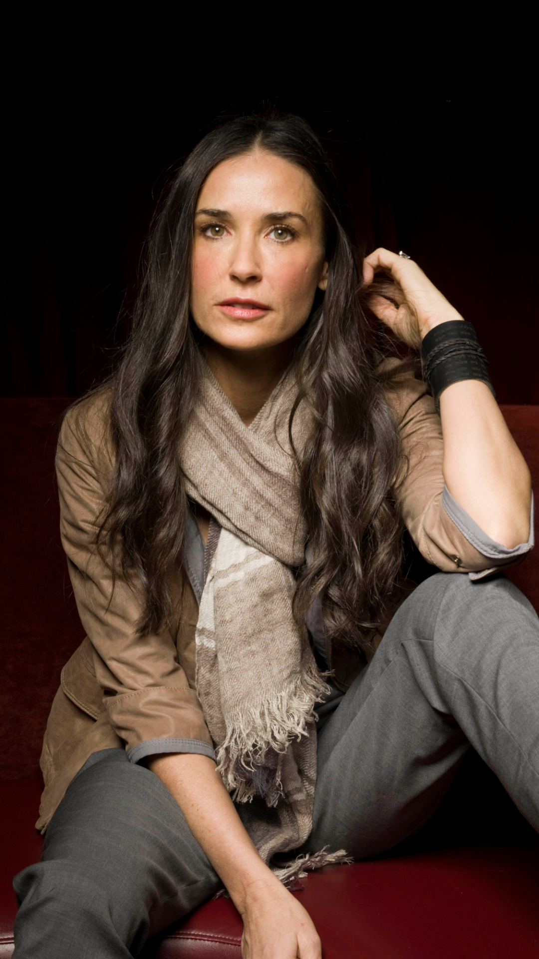 Download mobile wallpaper American, Celebrity, Actress, Demi Moore for free.