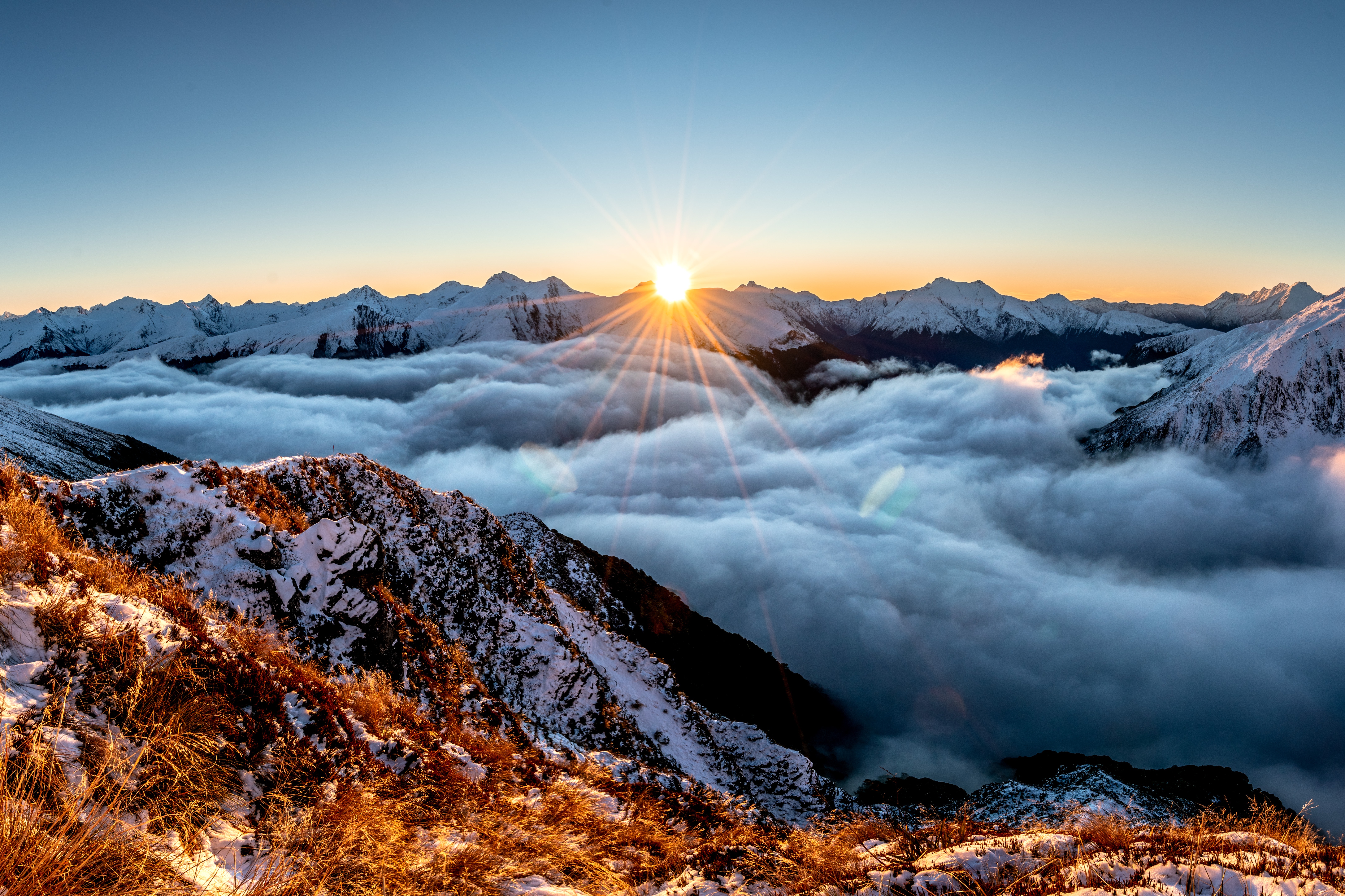 Laden Sie das Gebirge, Berge, Erde/natur, Wolkenmeer-Bild kostenlos auf Ihren PC-Desktop herunter