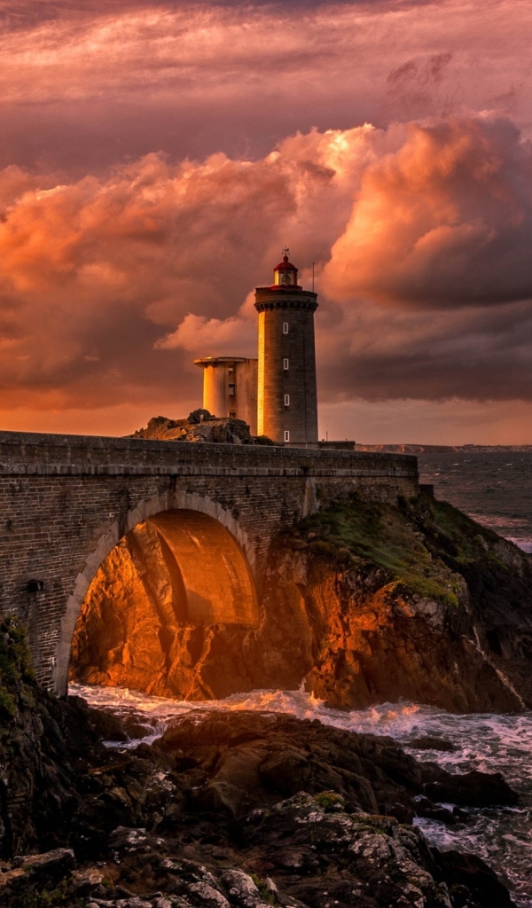 Descarga gratuita de fondo de pantalla para móvil de Puente, Arco, Faro, Nube, Arco Natural, Atardecer, Hecho Por El Hombre, Tardecita, Puesta De Sol.