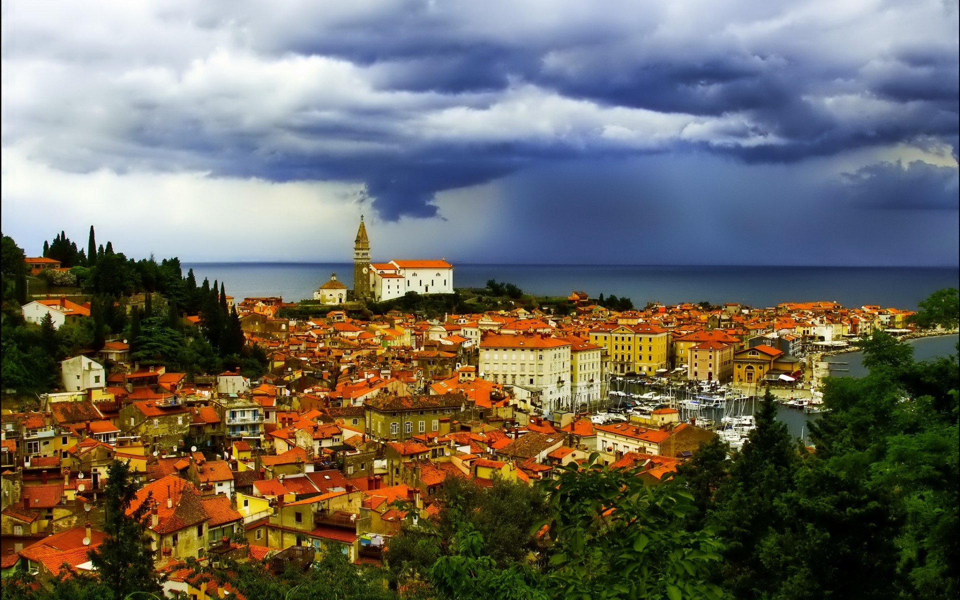 Download mobile wallpaper Italy, Horizon, Coast, House, Church, Town, Man Made, Towns for free.