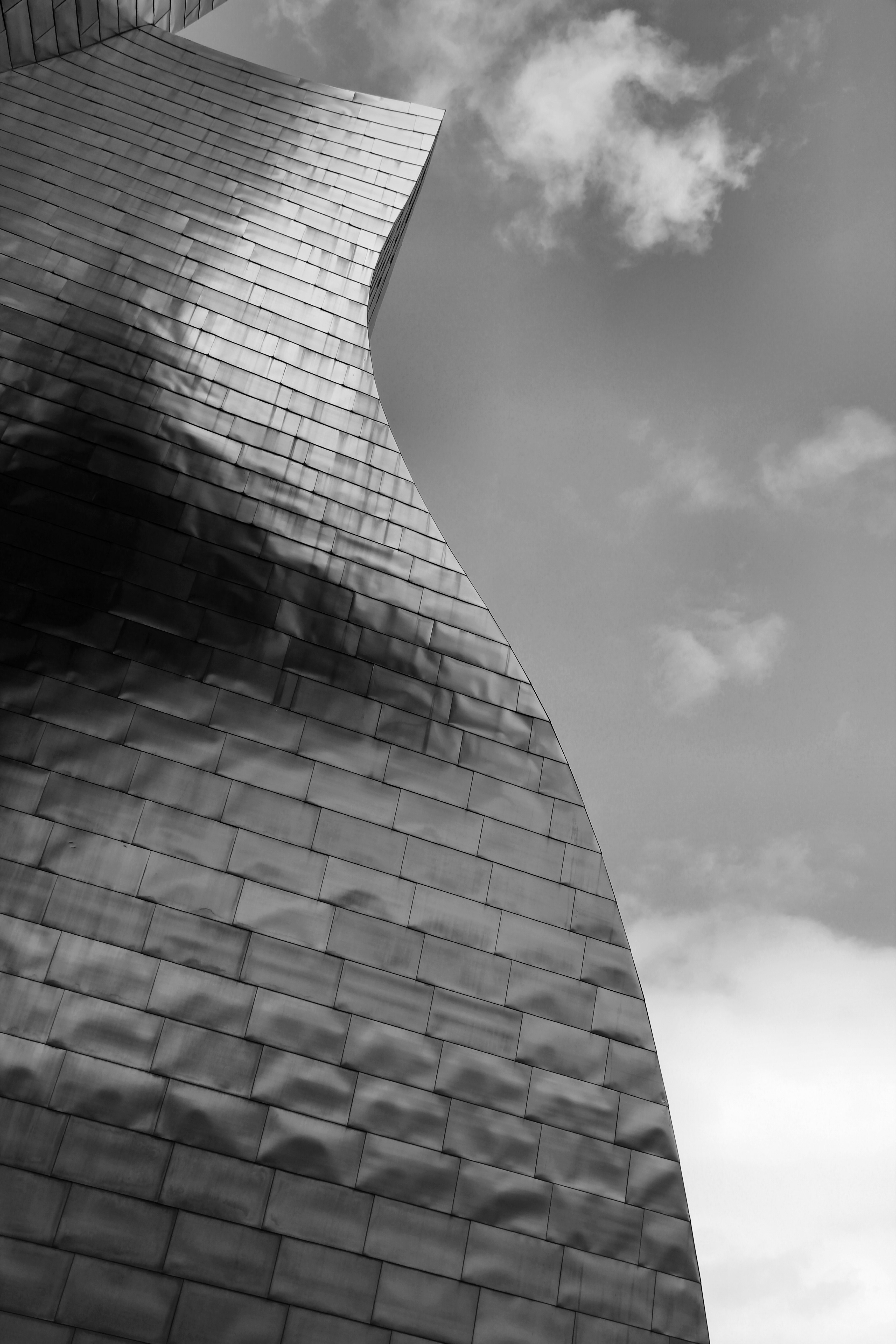 Free download wallpaper Sky, Building, Bw, Facade, Architecture, Chb, Minimalism on your PC desktop