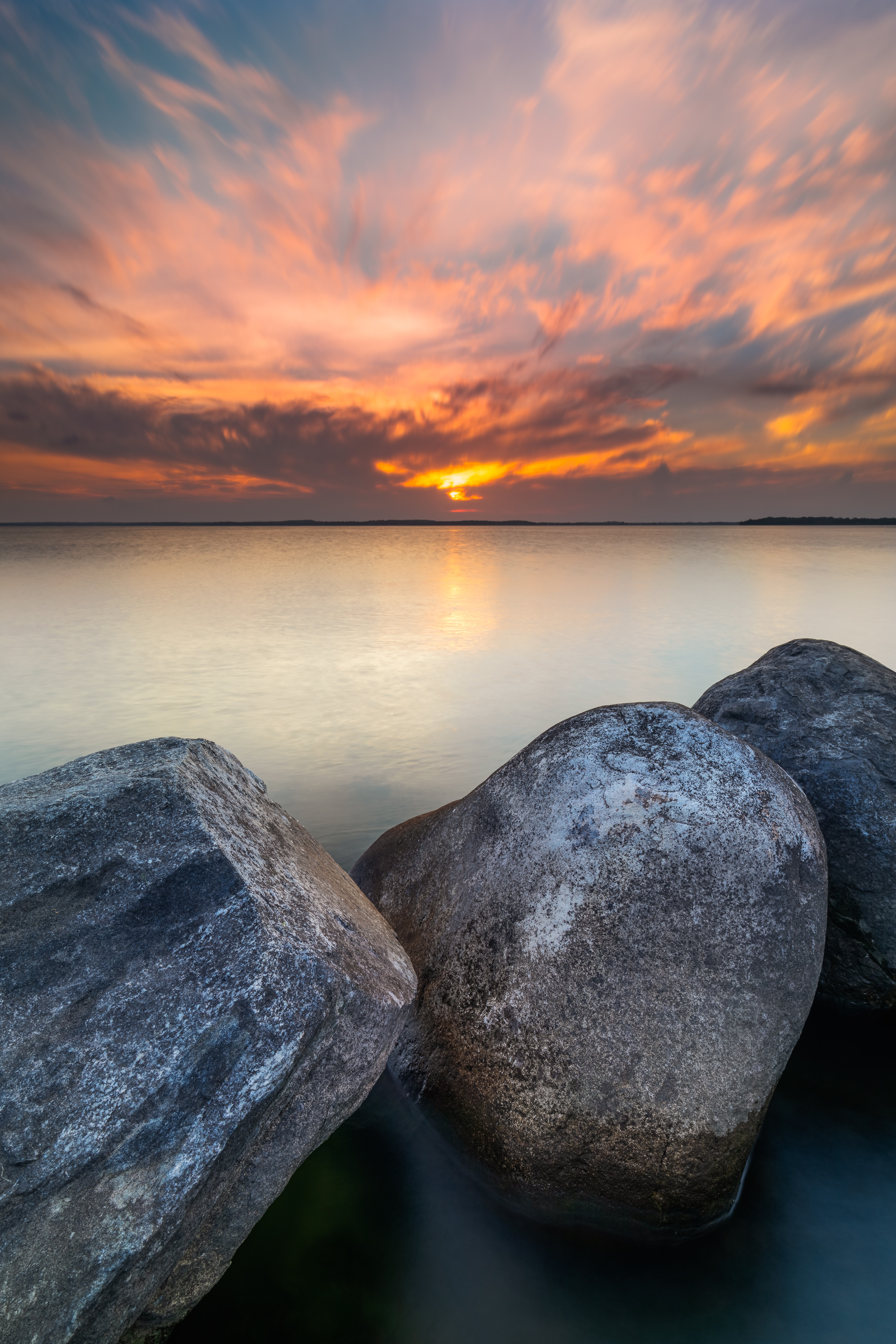 Download mobile wallpaper Rock, Stone, Horizon, Nature, Sunset, Sea, Sun for free.
