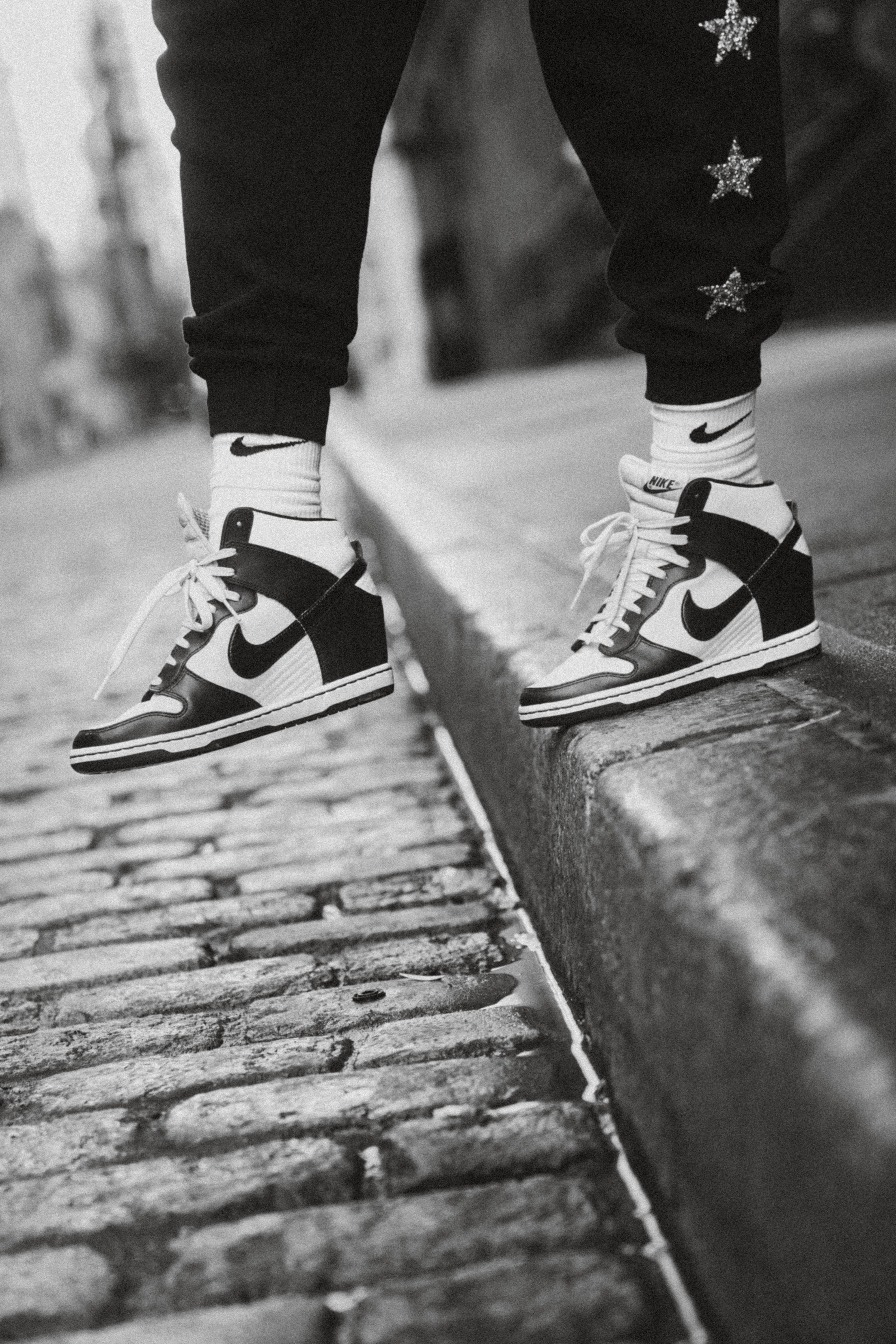 miscellanea, miscellaneous, legs, sneakers, bw, chb, style, step