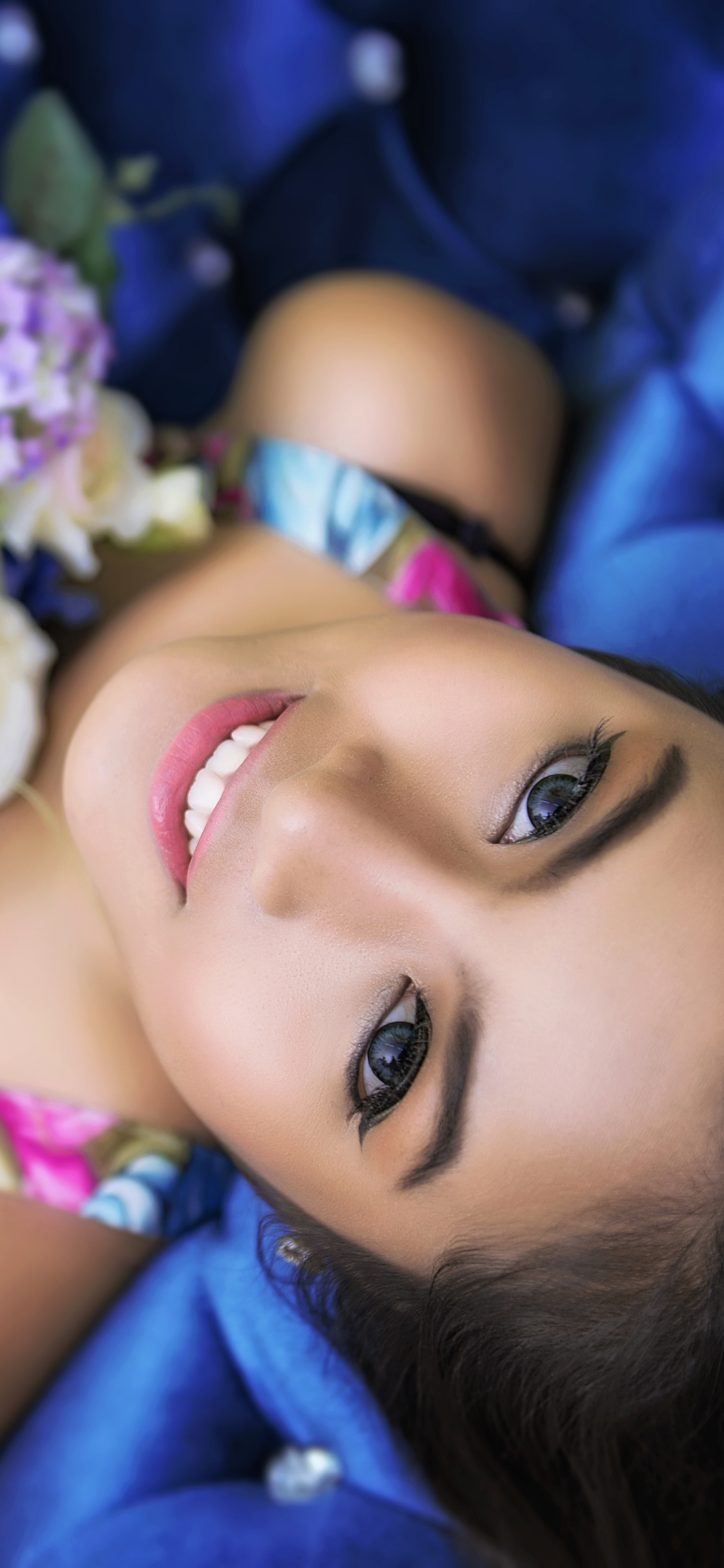 Download mobile wallpaper Flower, Bouquet, Smile, Model, Women, Asian, Thai for free.