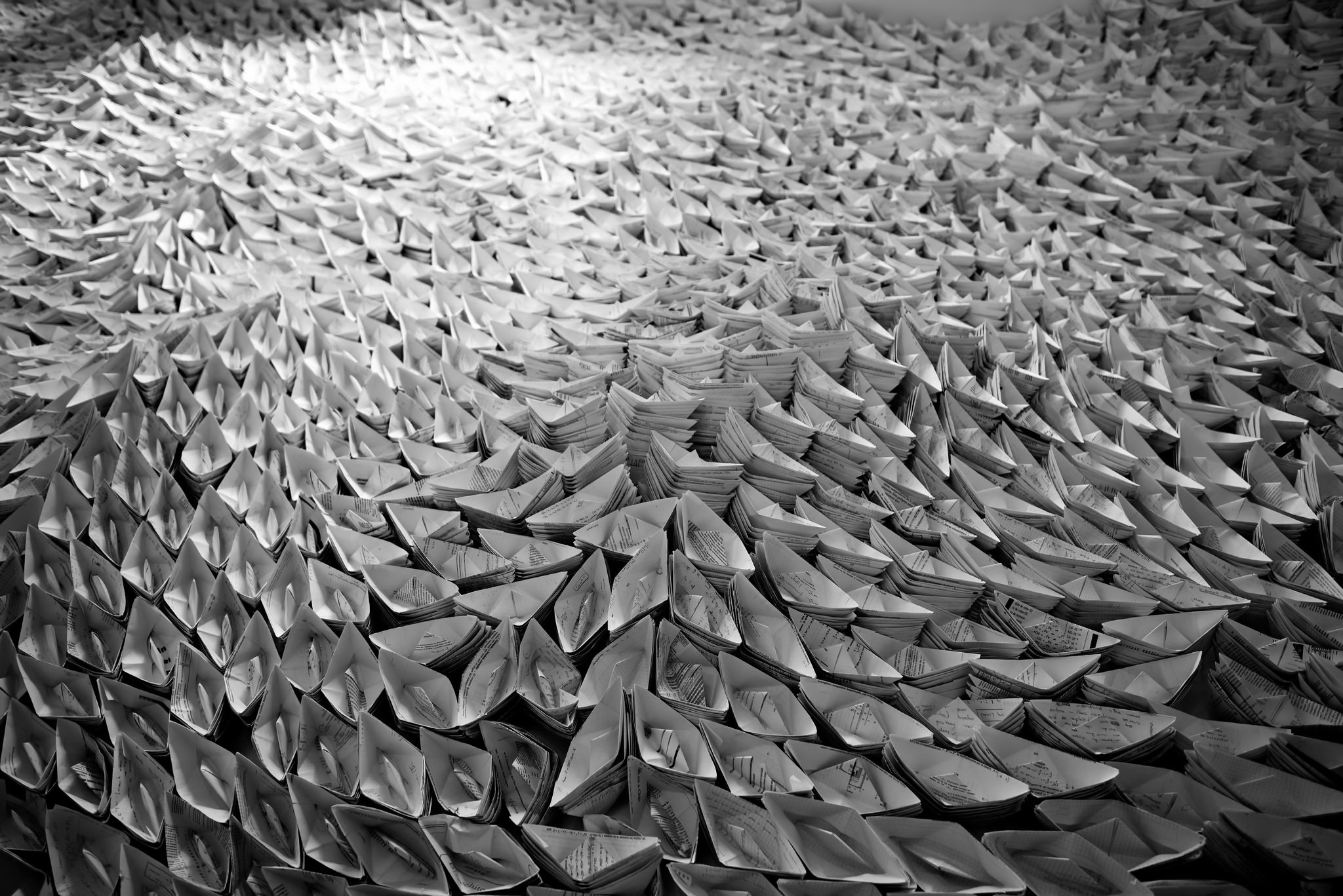 Free download wallpaper Monochrome, Origami, Paper Boat, Man Made, Black & White on your PC desktop