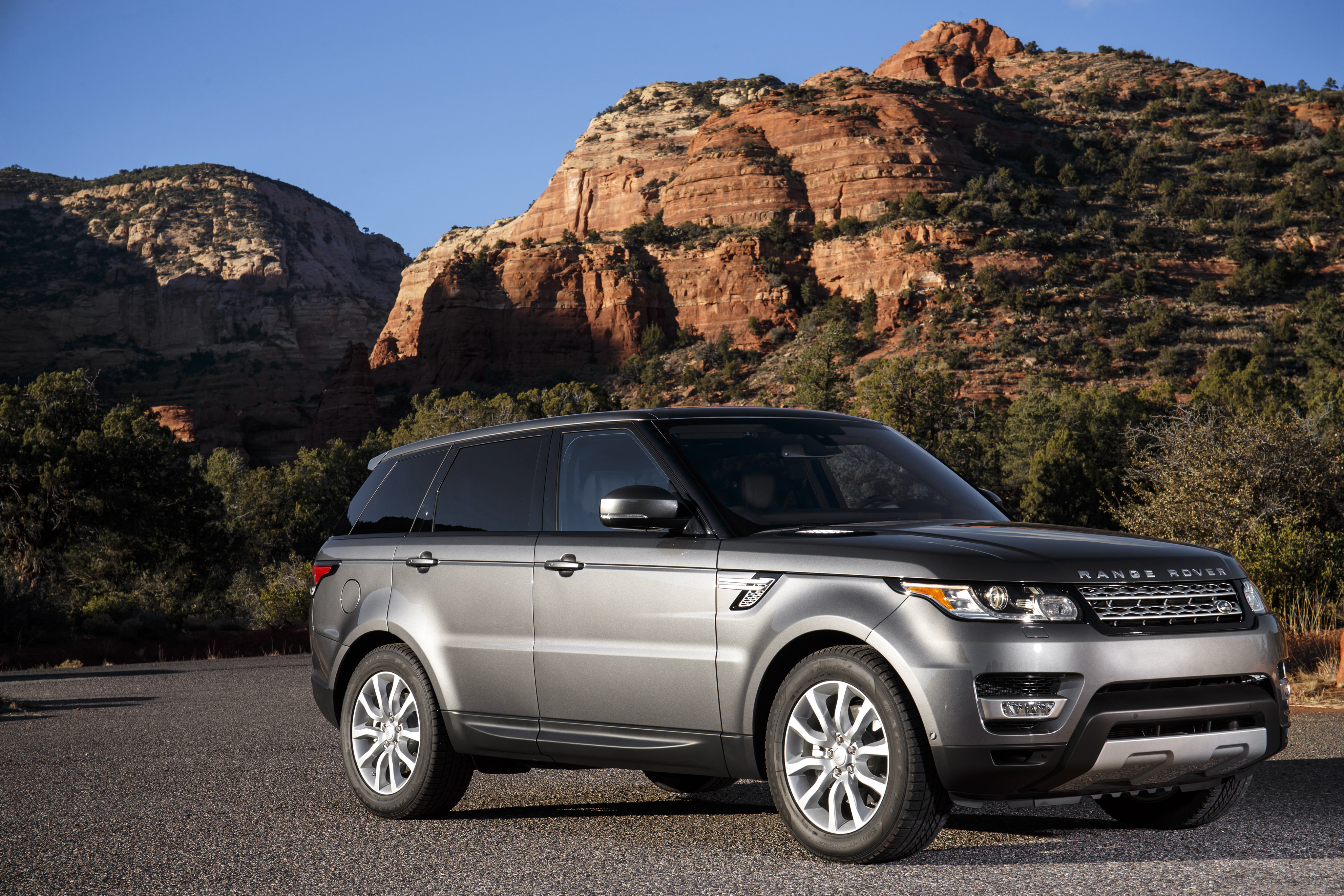 Download mobile wallpaper Range Rover, Land Rover, Car, Suv, Vehicles, Silver Car for free.
