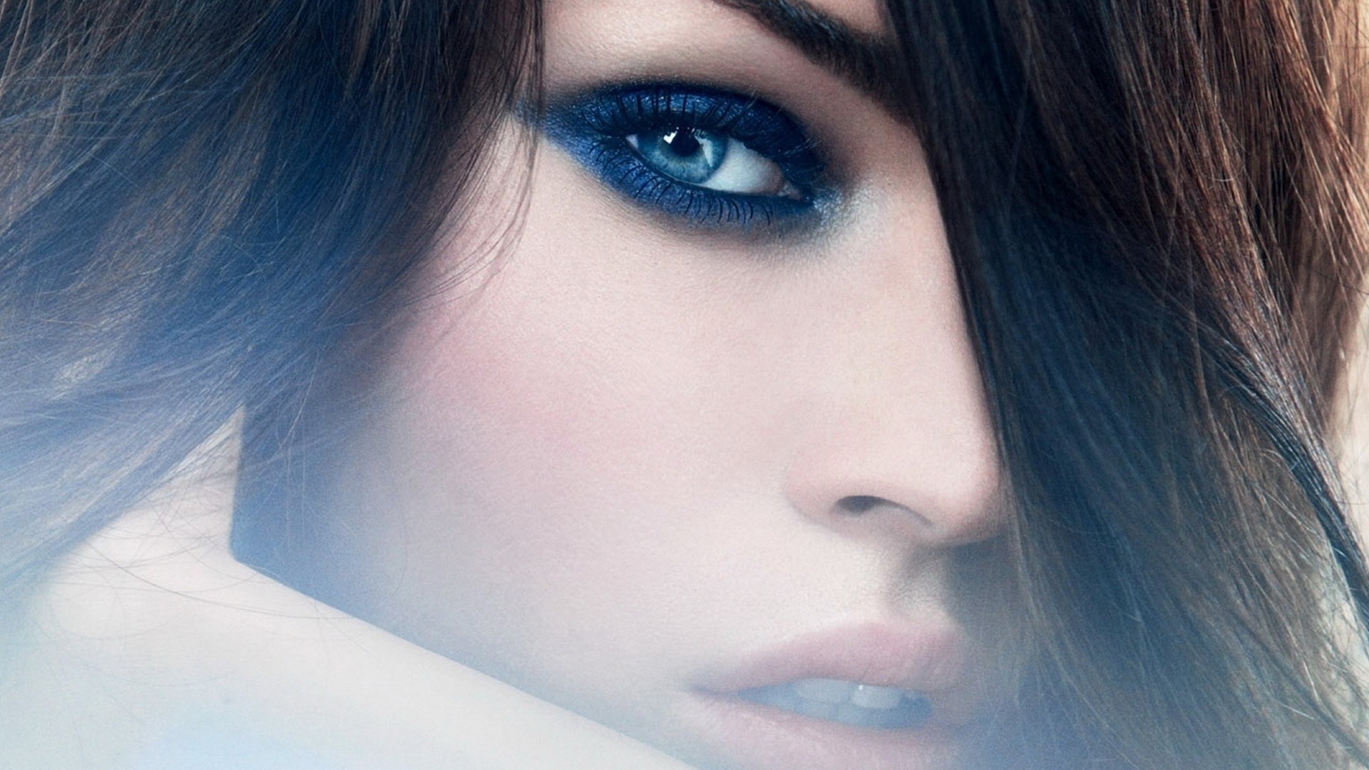 Download mobile wallpaper Megan Fox, Fashion, Model, Celebrity, Actress for free.