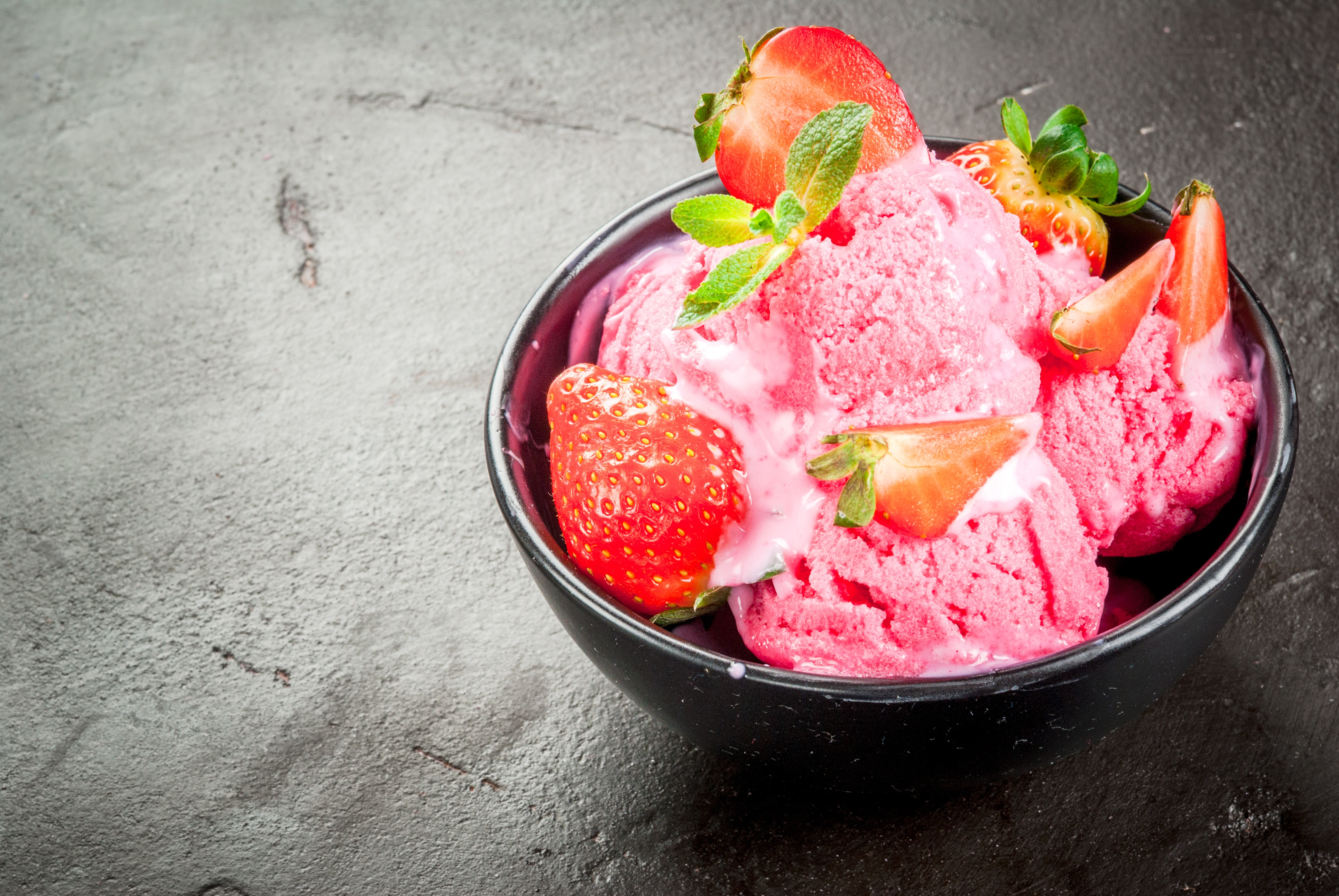 Free download wallpaper Food, Strawberry, Ice Cream, Berry, Fruit on your PC desktop