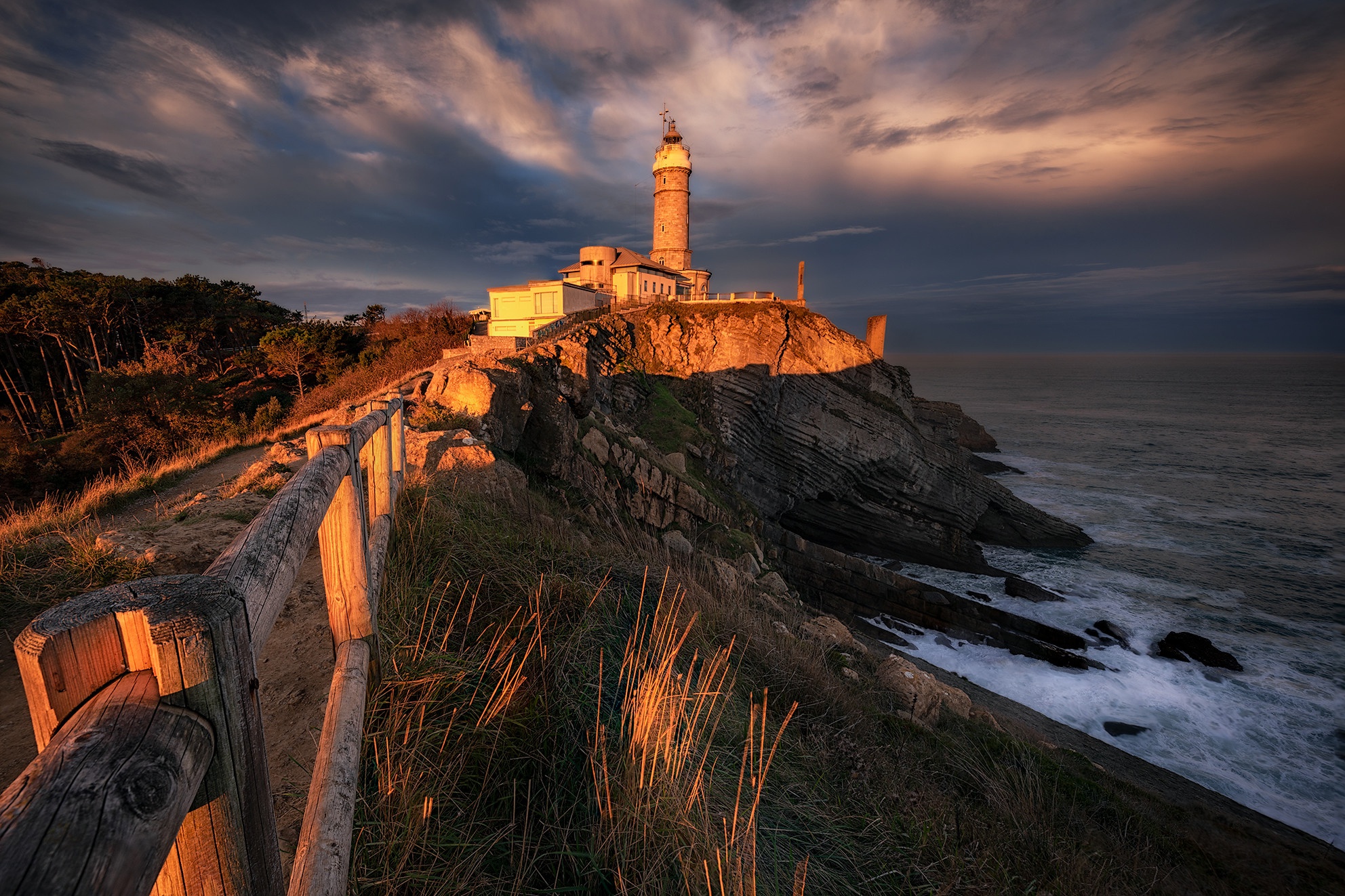 Free download wallpaper Sea, Coast, Lighthouse, Spain, Man Made on your PC desktop