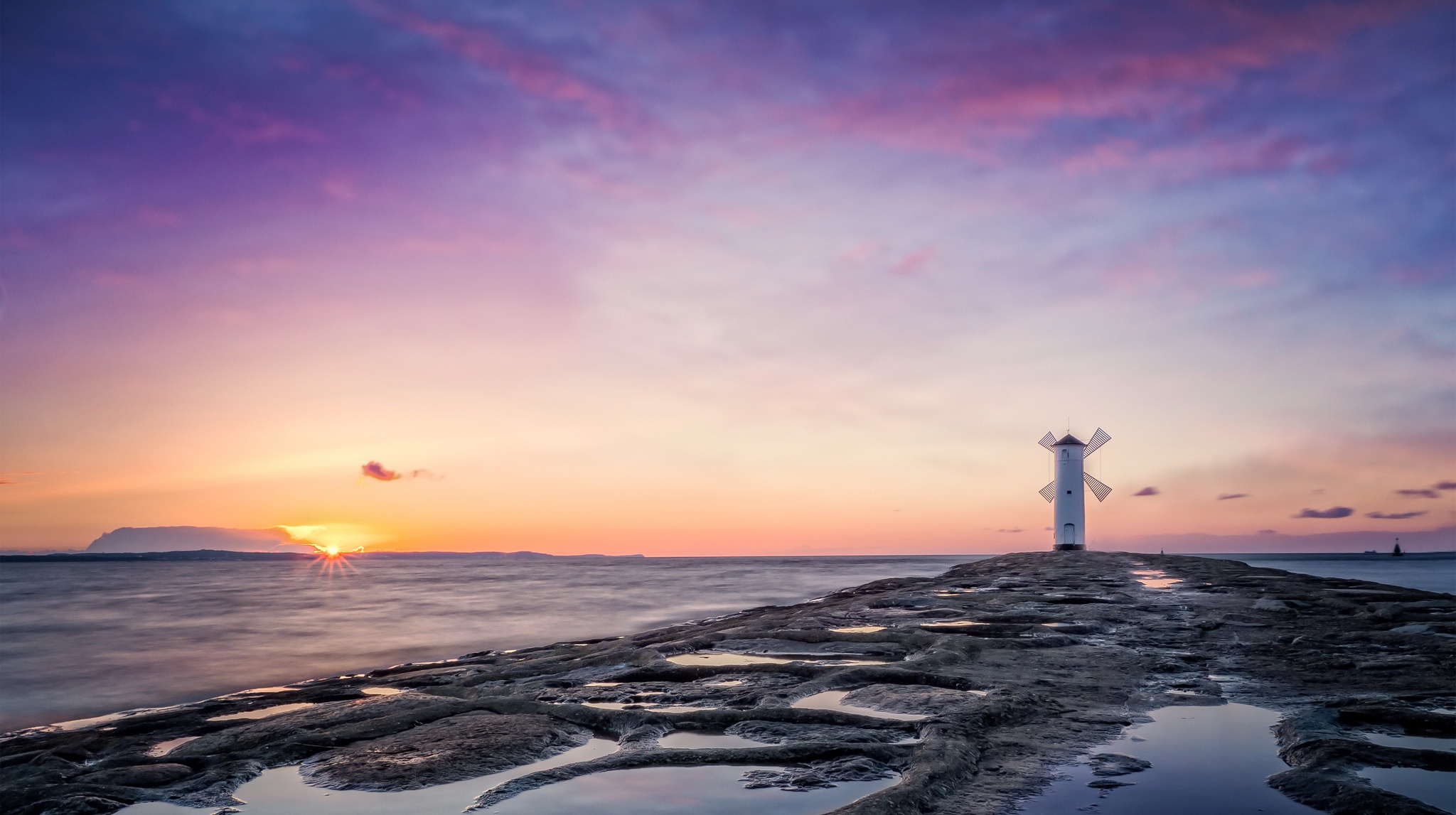 Handy-Wallpaper Horizont, Ozean, Sonnenaufgang, Leuchtturm, Himmel, Menschengemacht kostenlos herunterladen.