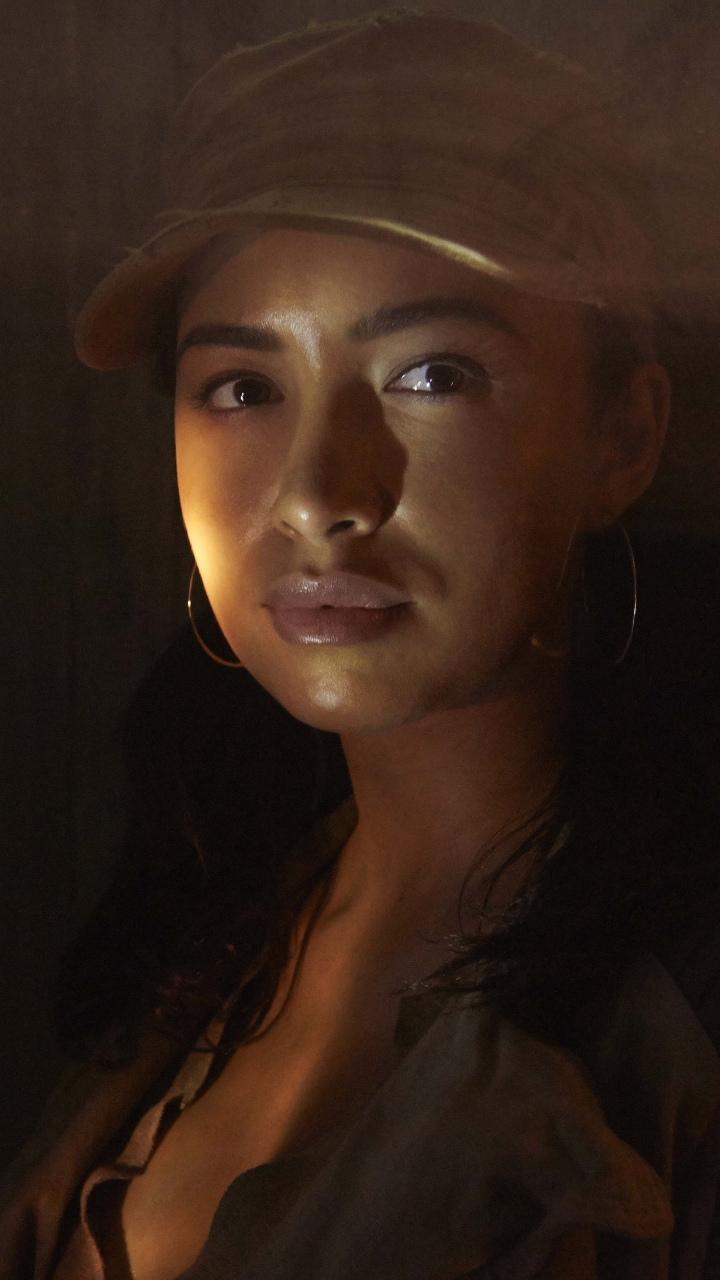Download mobile wallpaper Tv Show, The Walking Dead, Christian Serratos for free.