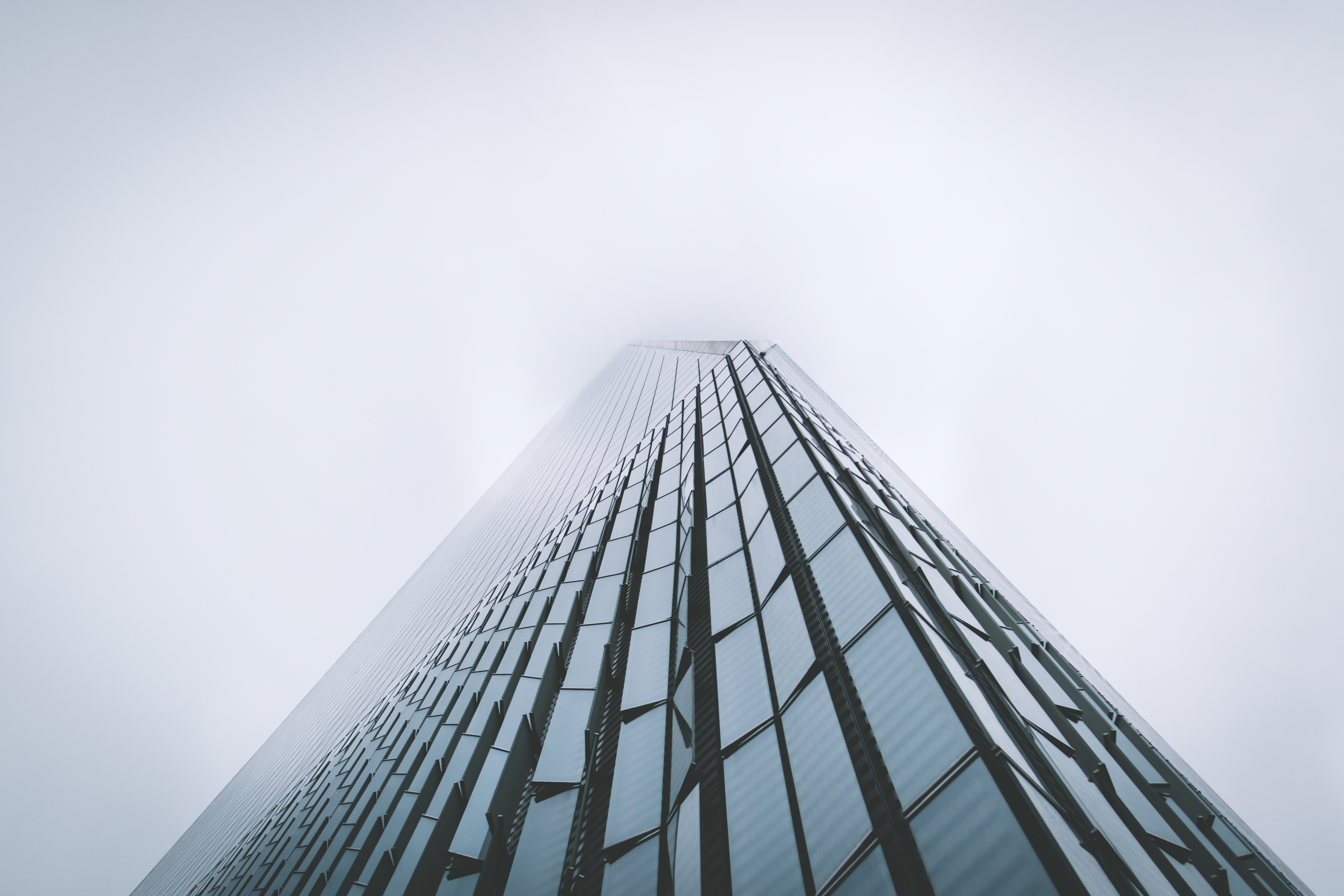 Free download wallpaper Skyscraper, Building, Fog, Minimalism on your PC desktop