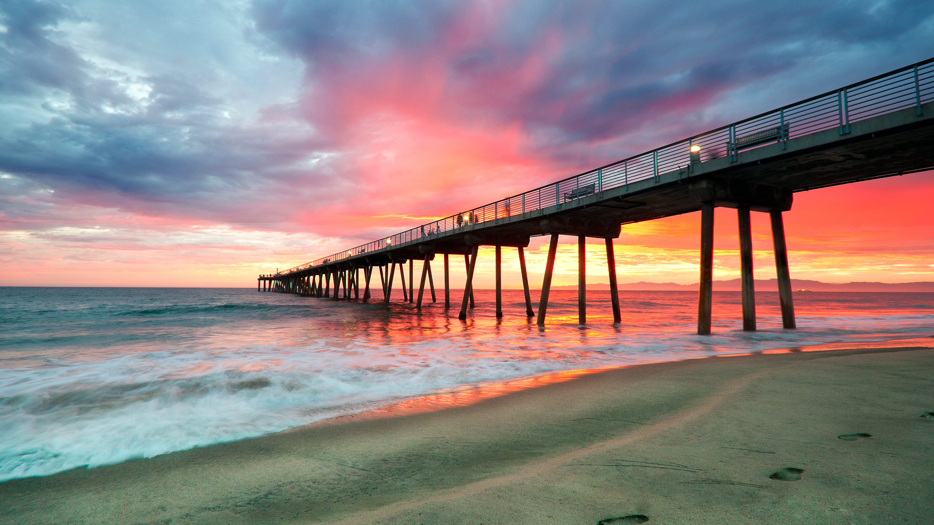 Download mobile wallpaper Sunset, Sea, Horizon, Pier, Ocean, Hermosa Beach, Man Made for free.