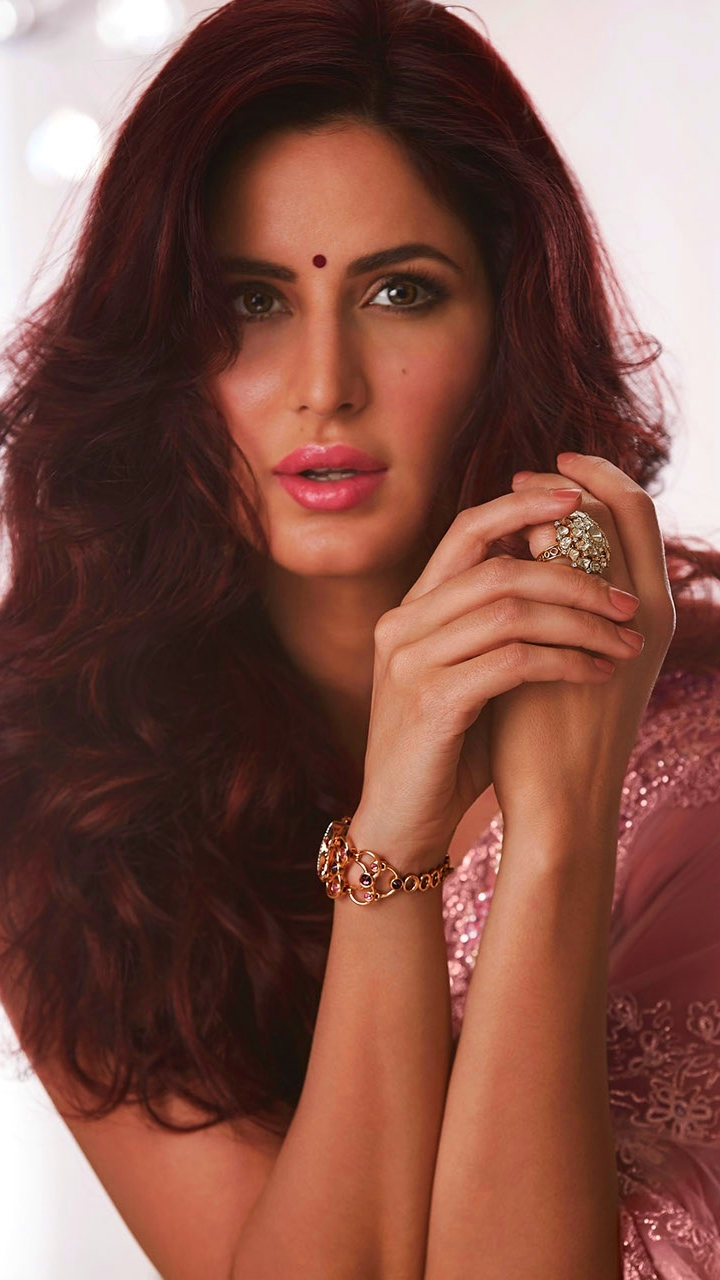 Download mobile wallpaper English, Brunette, Celebrity, Actress, Bollywood, Katrina Kaif for free.