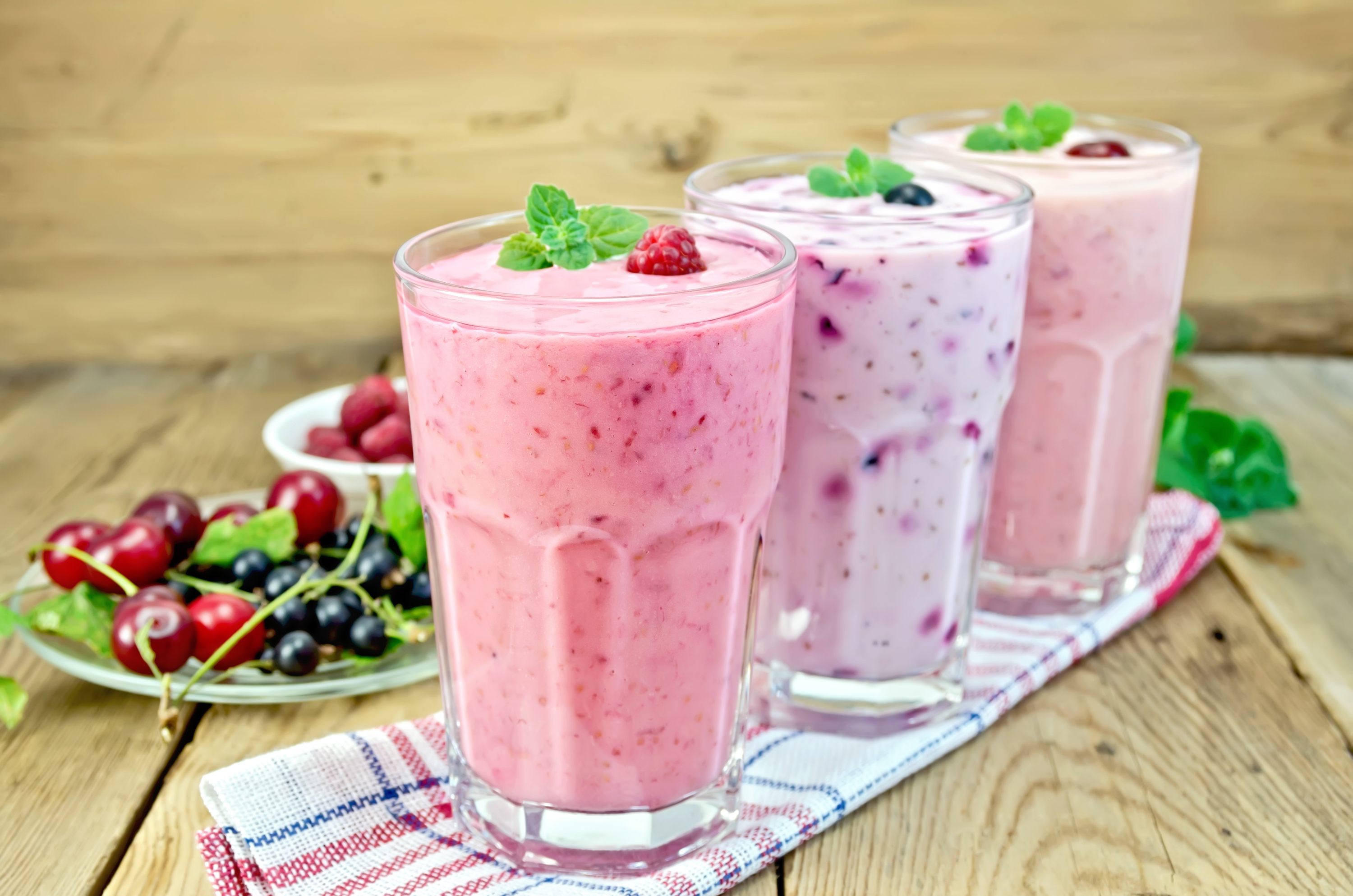 Download mobile wallpaper Food, Glass, Berry, Drink, Smoothie for free.